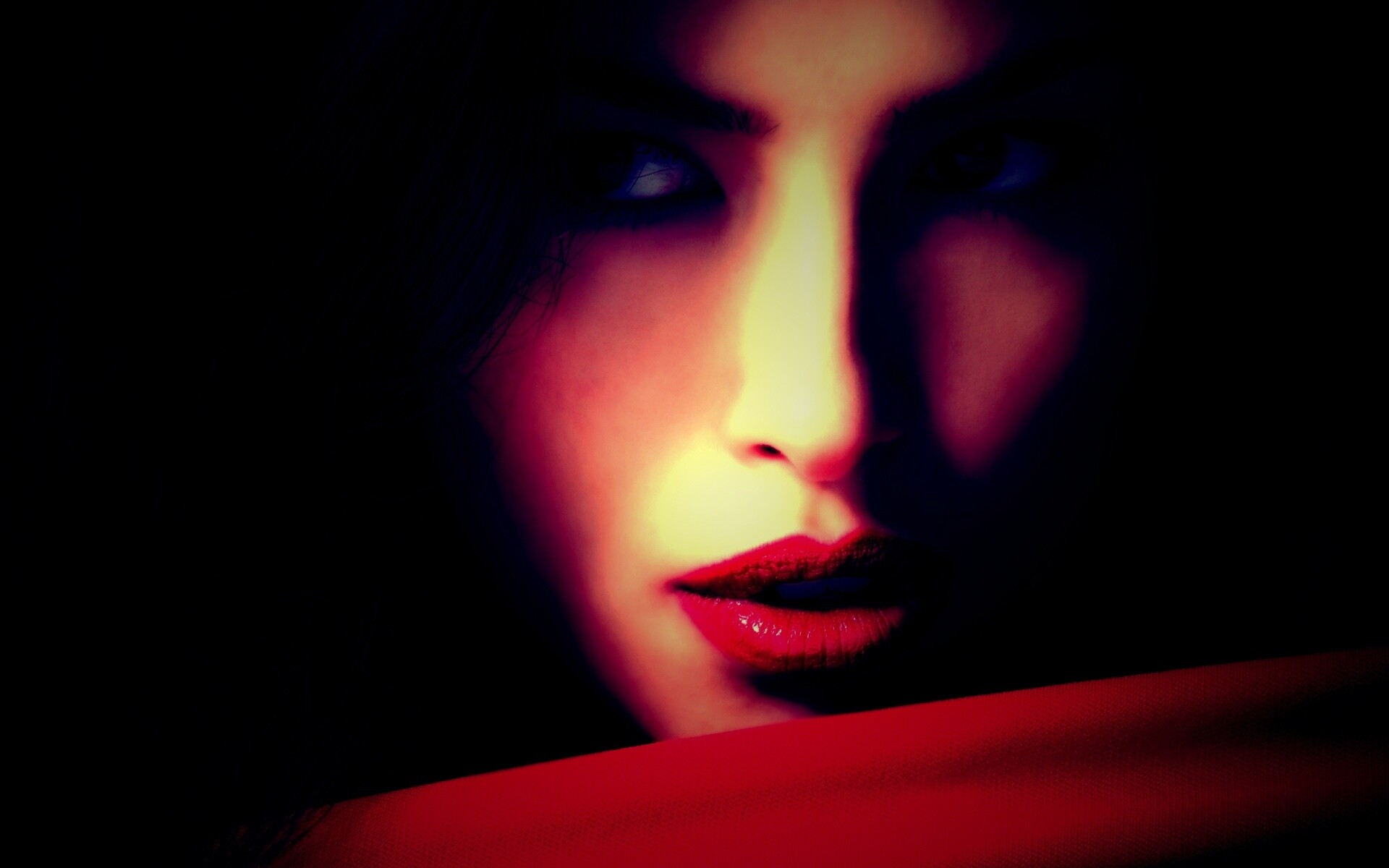 Женский взгляд обои