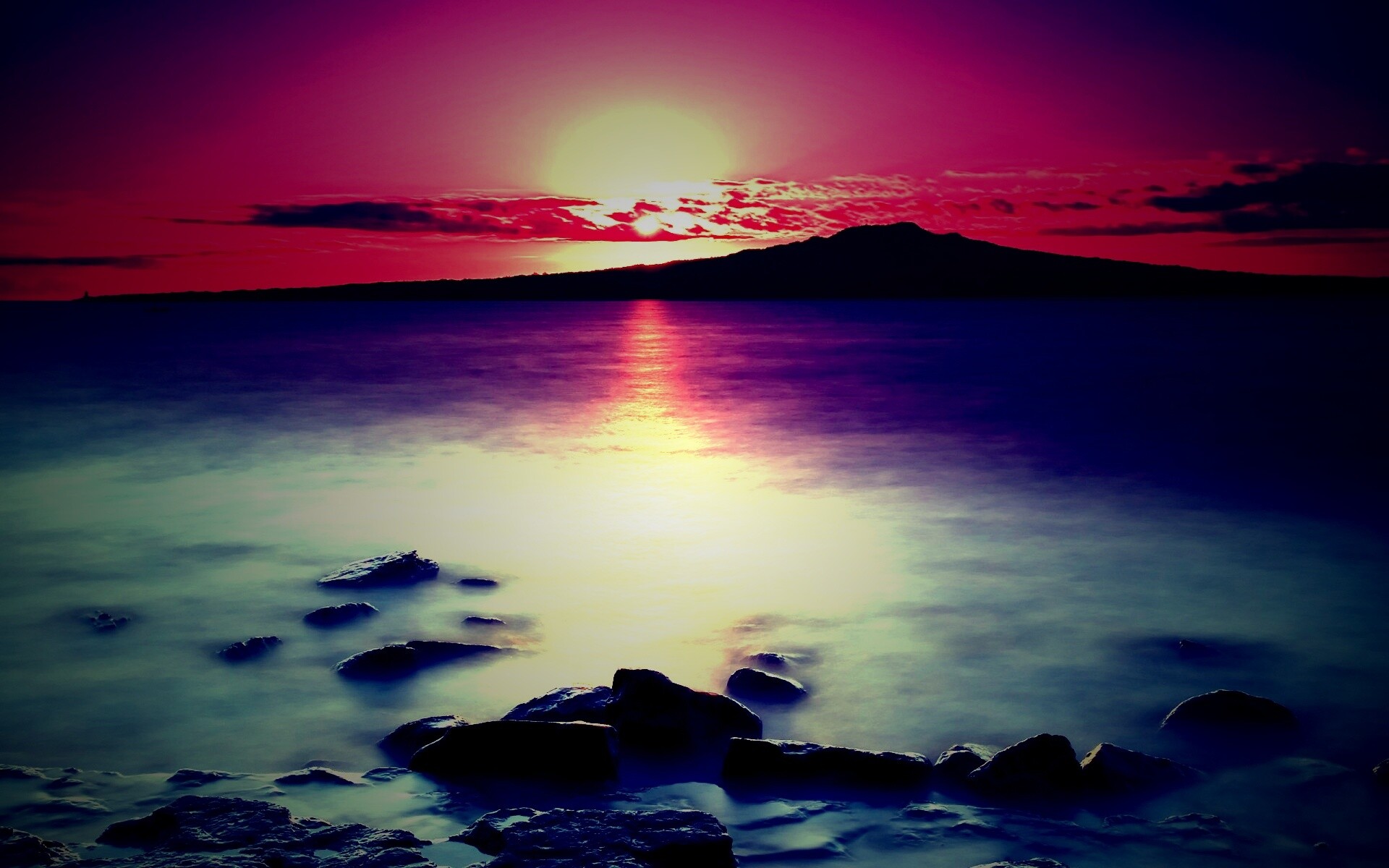 Восход над озером обои