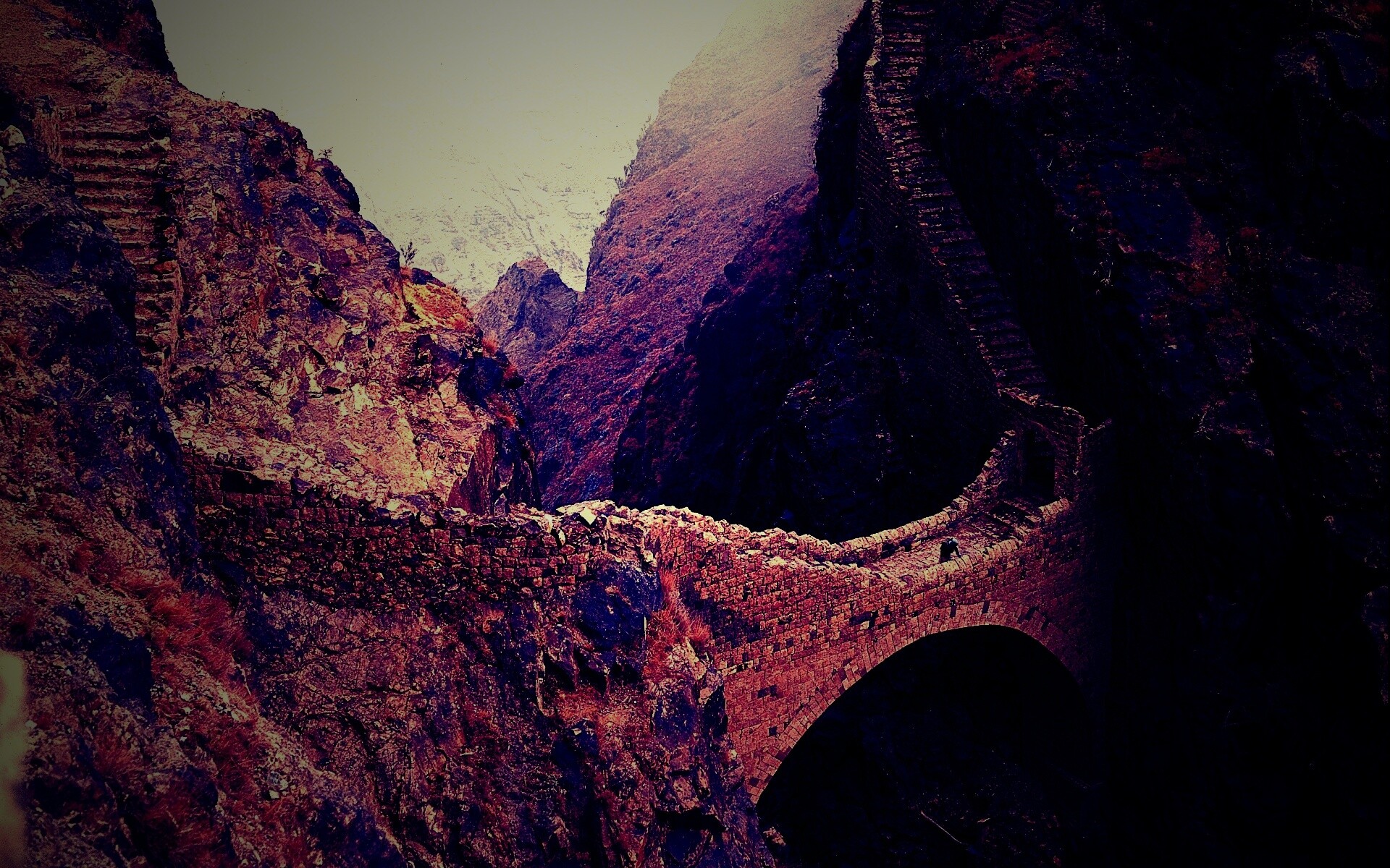 Путь в скалах обои