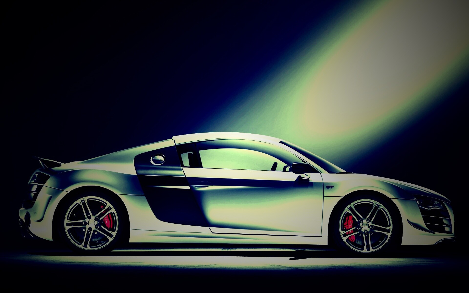 Audi R8 вид сбоку обои