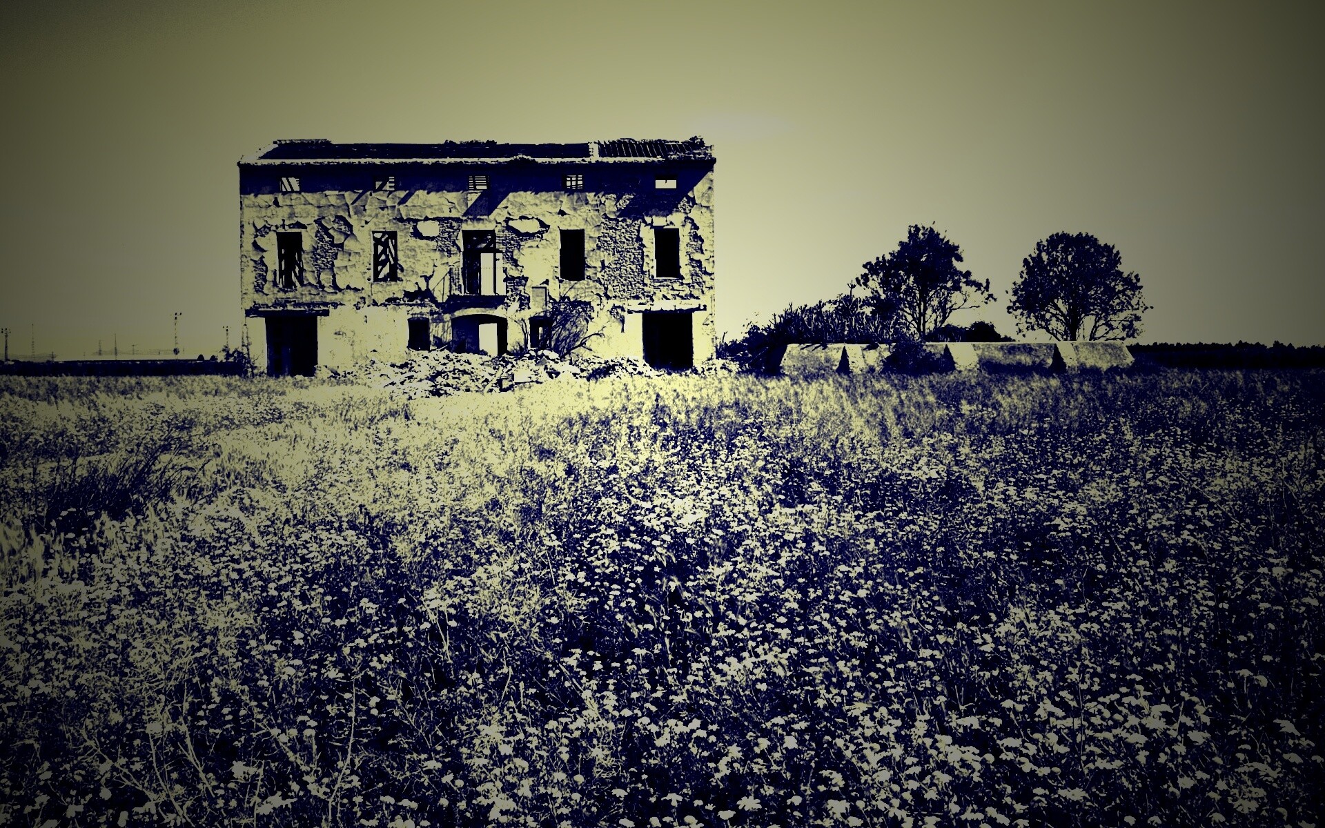 Руины жилого дома обои