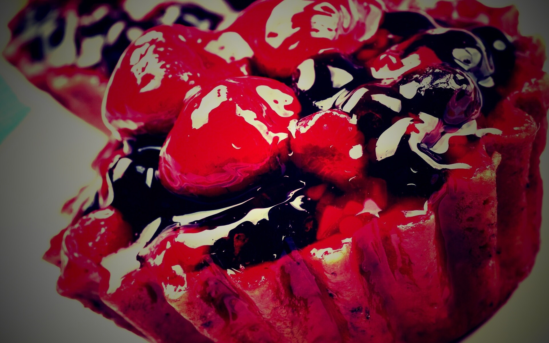 Восхитительная корзиночка с фруктами обои