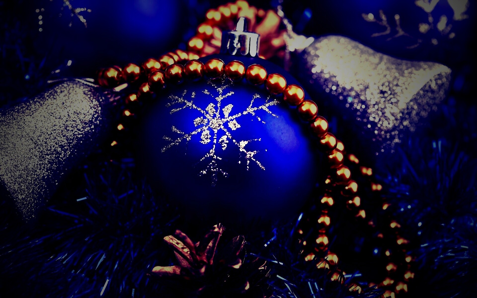 Новогодние украшения для елки обои