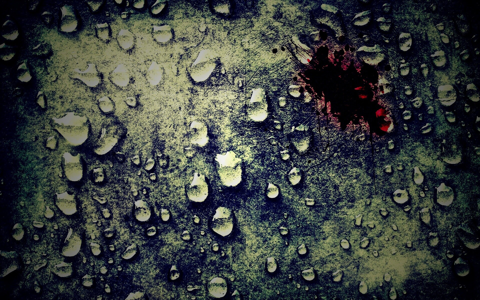 Кровавое пятно и капли воды обои