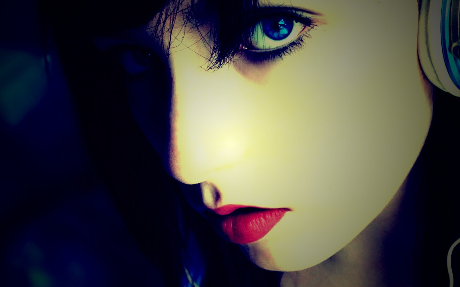 Наушники и девушка обои