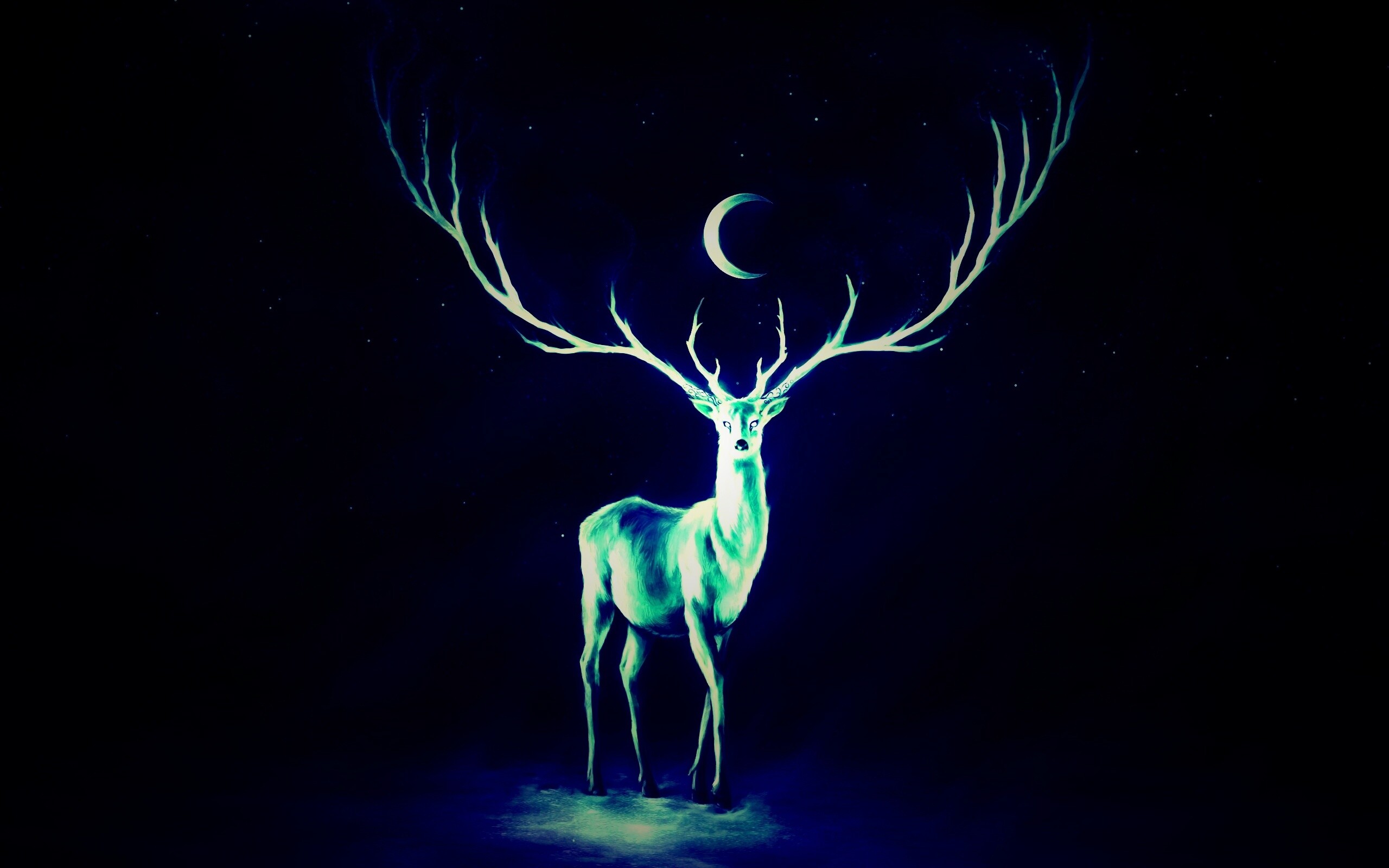 Олень в лунном свете обои