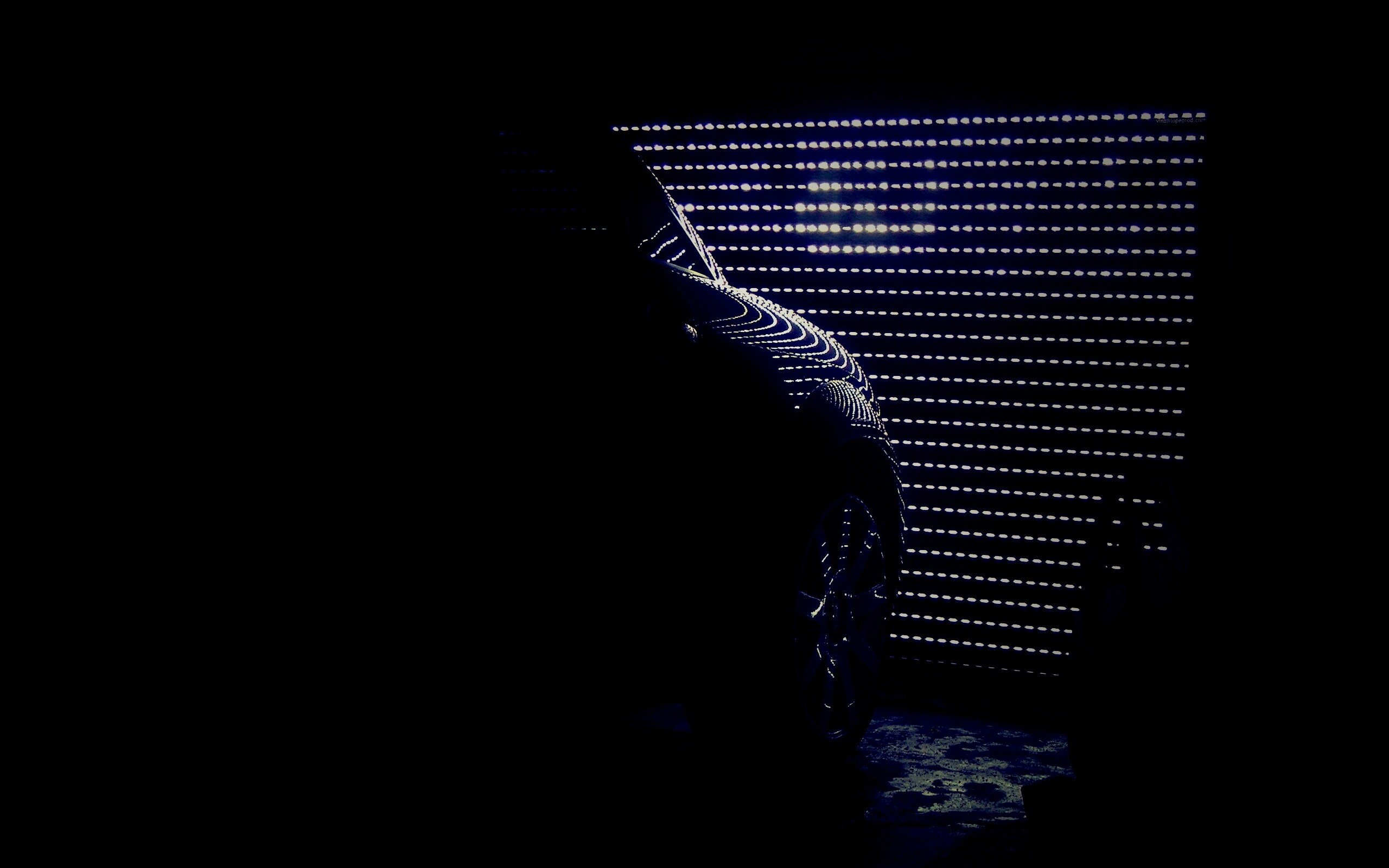 Машина в закрытом гараже обои