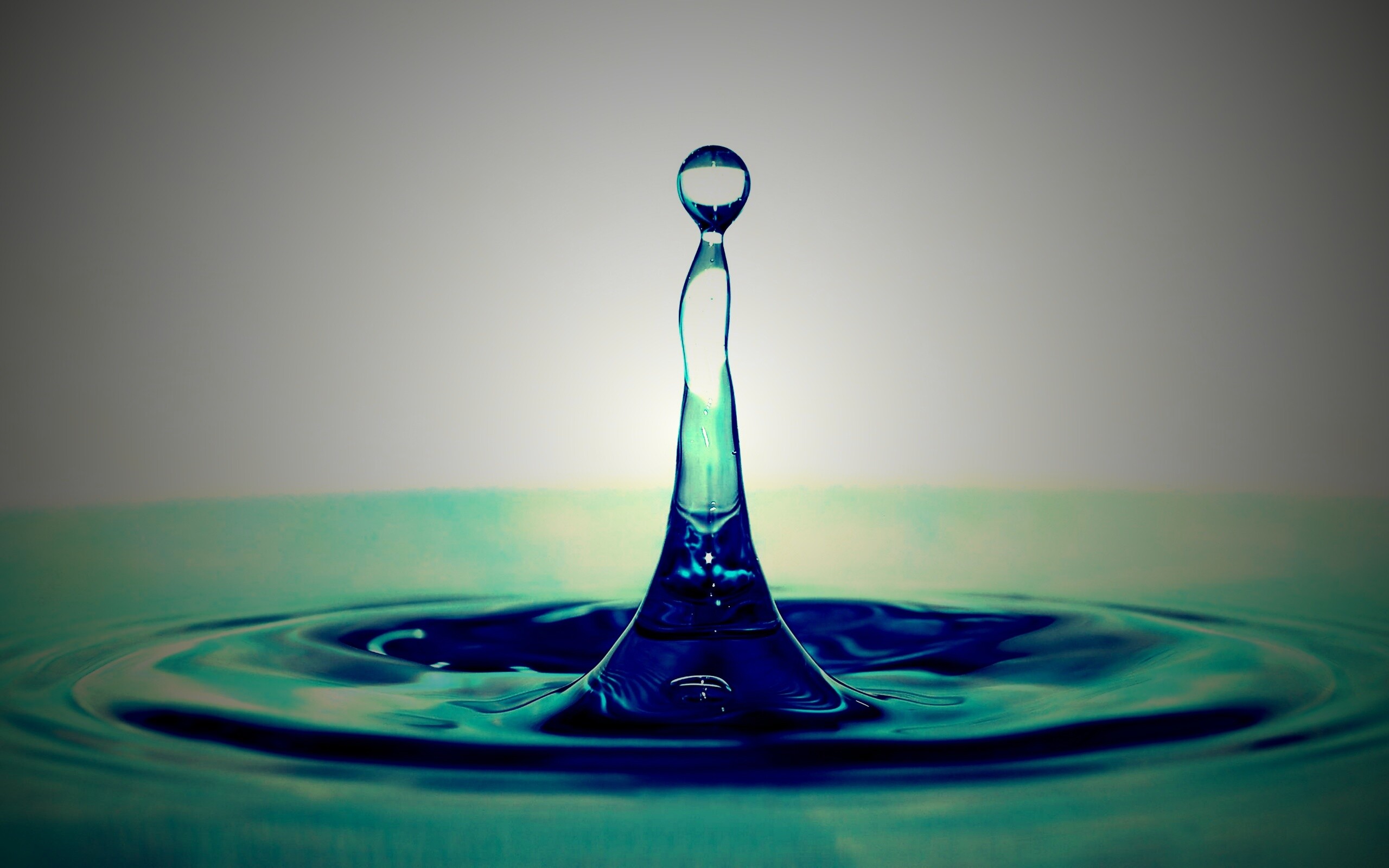 Падение капли обои