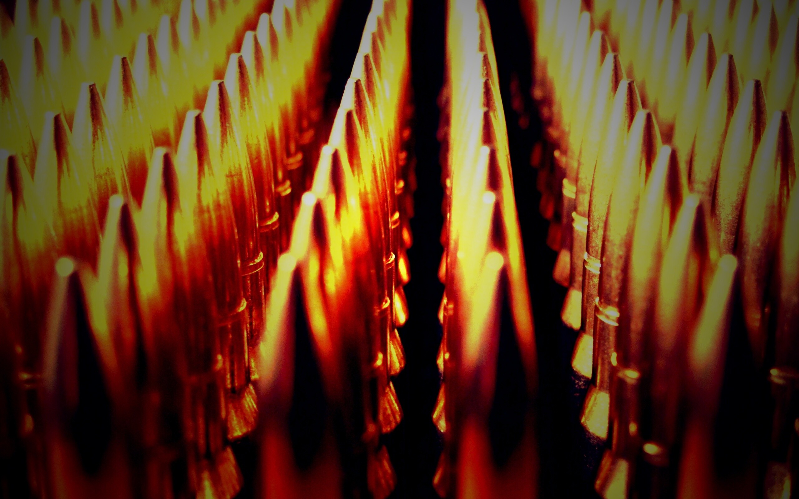 Стройные ряды патронов обои