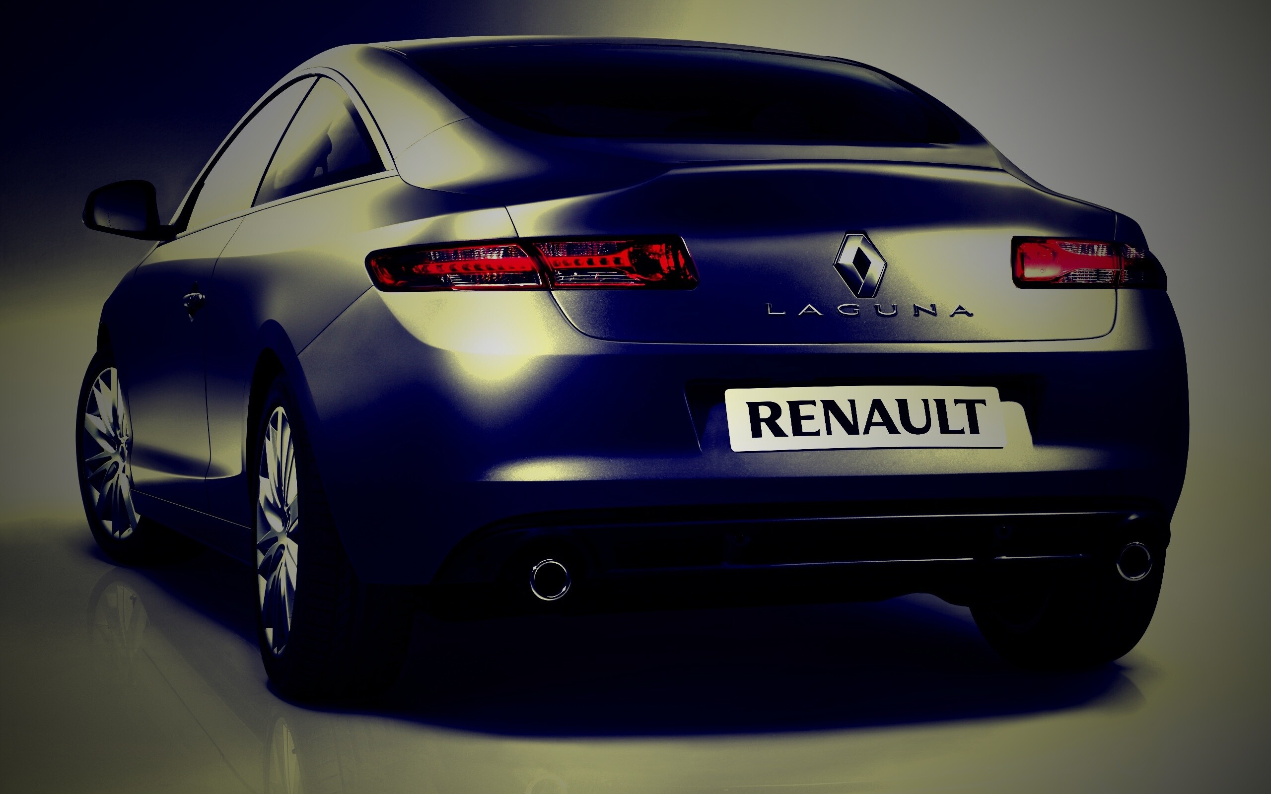 Зад Рено Лагуна обои