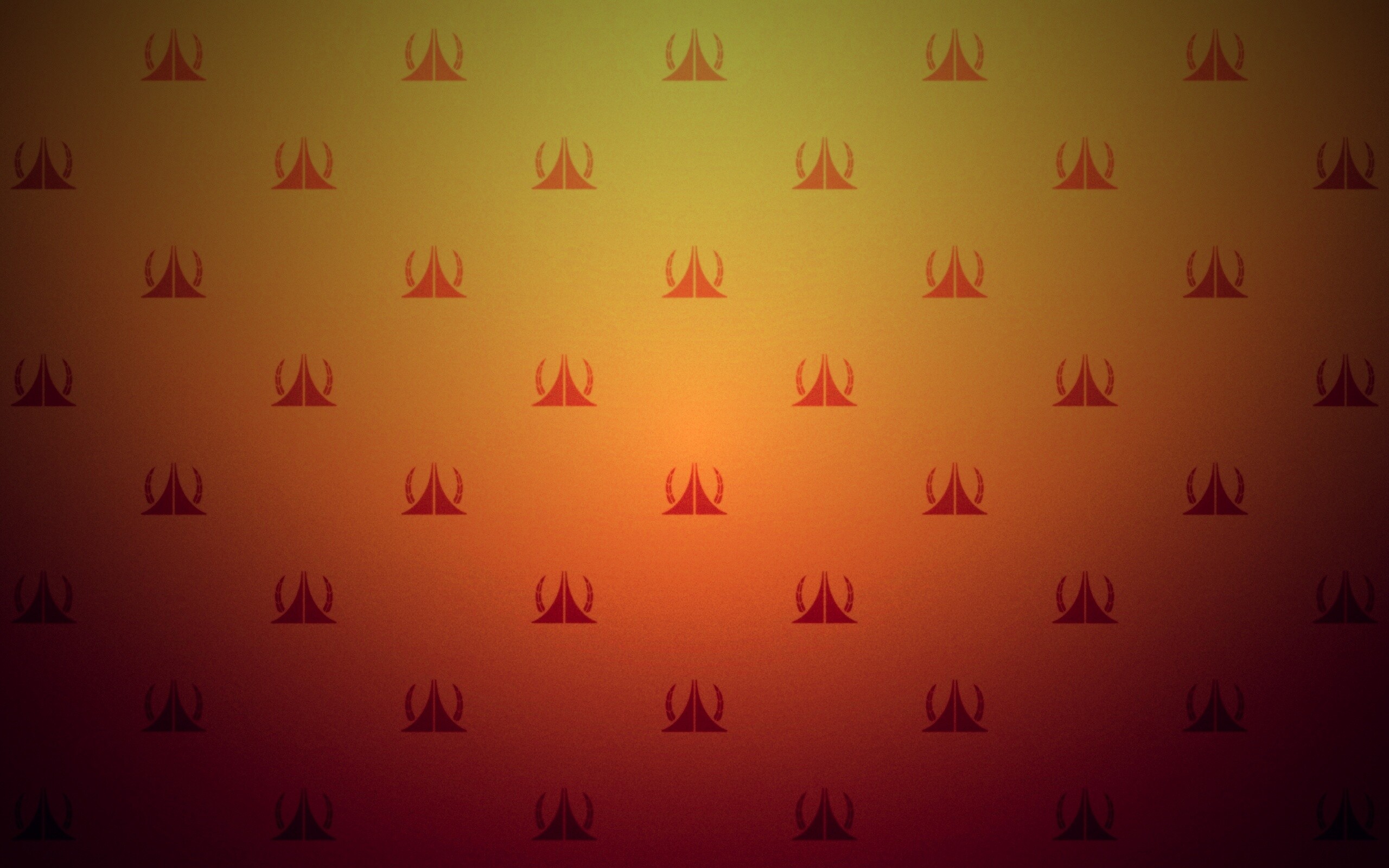 Золотистый узор обои