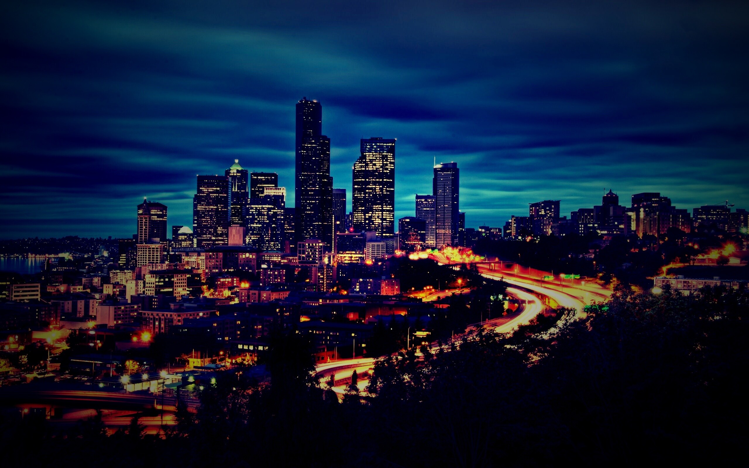 Город вдали обои