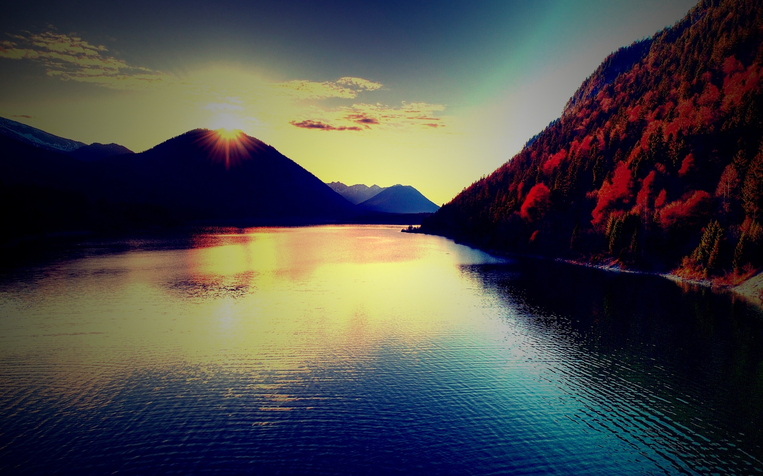 Закат в горах обои