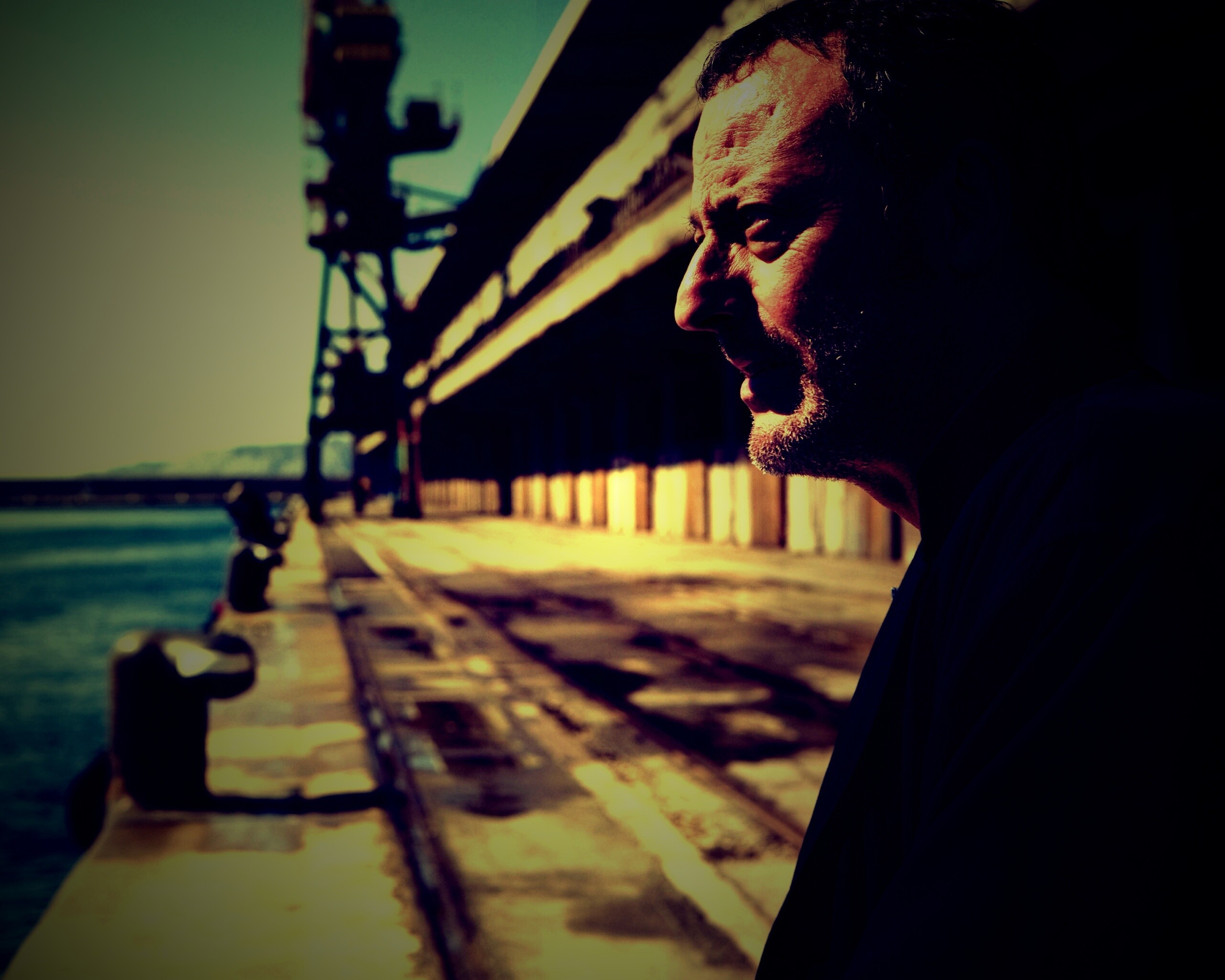 Жан Рено в порту обои