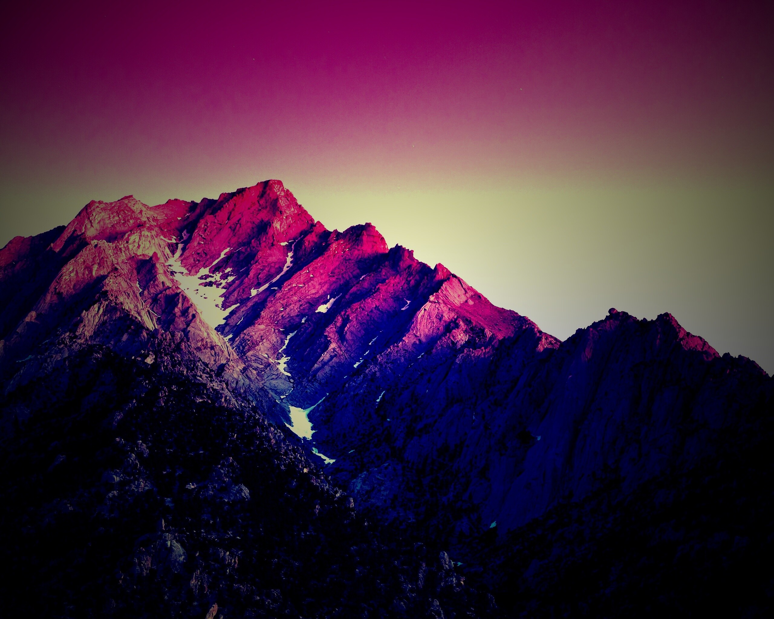 Розовые горы обои