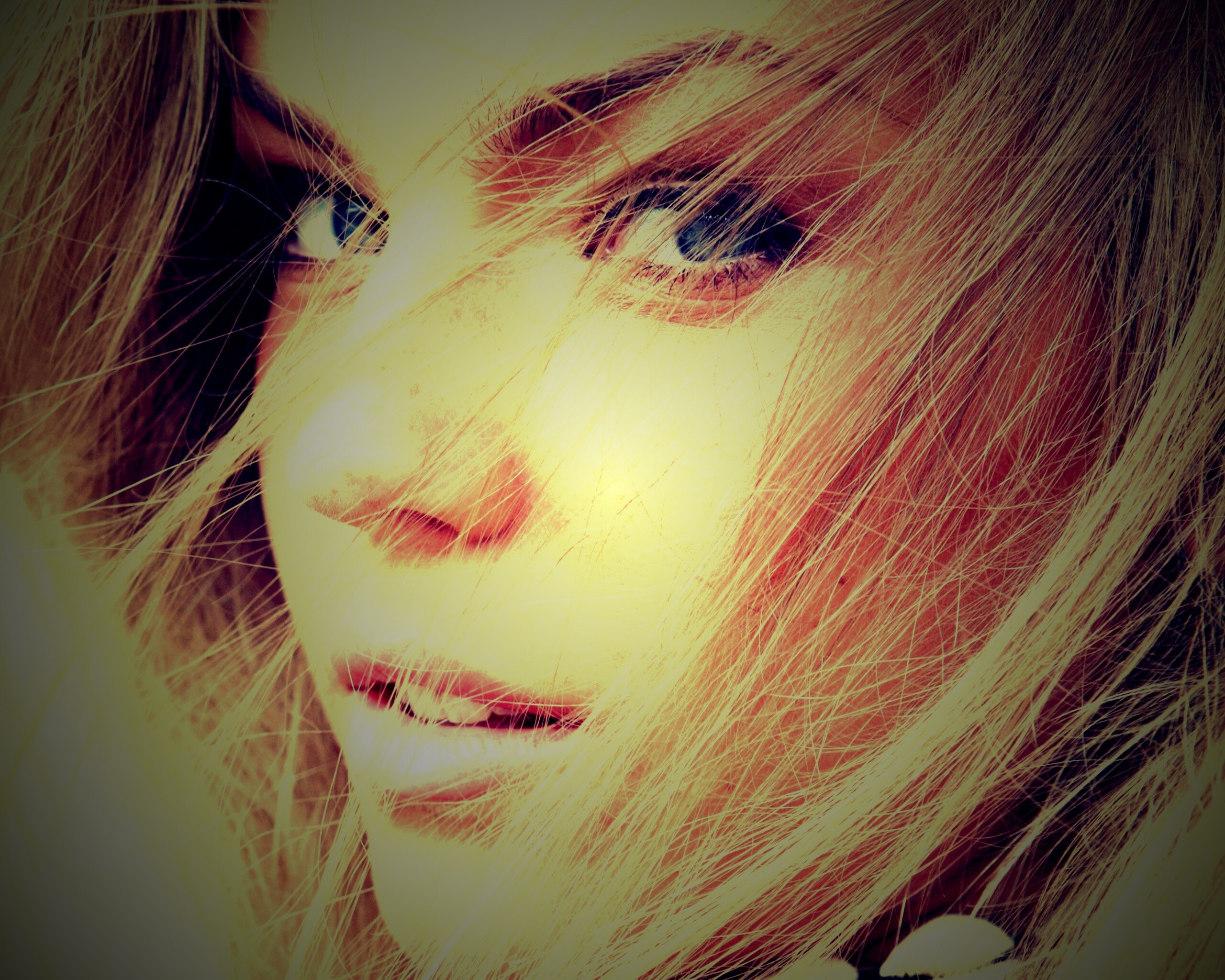 Завораживающий взгляд обои