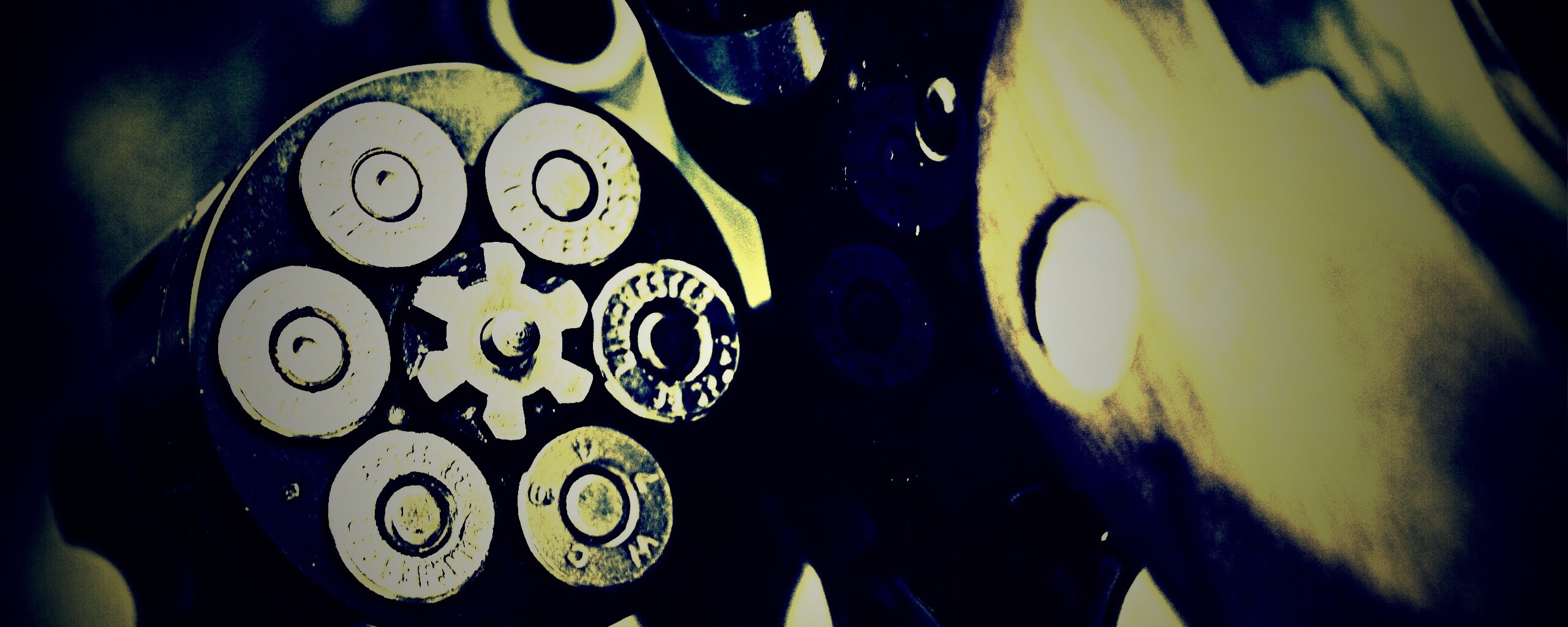 Револьвер обои