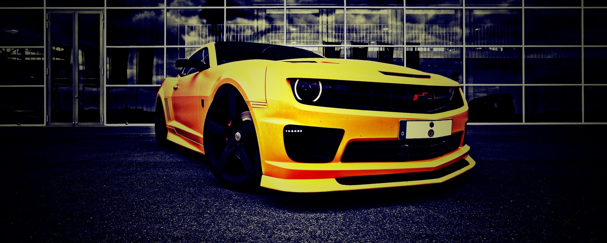 Желтый монстр обои