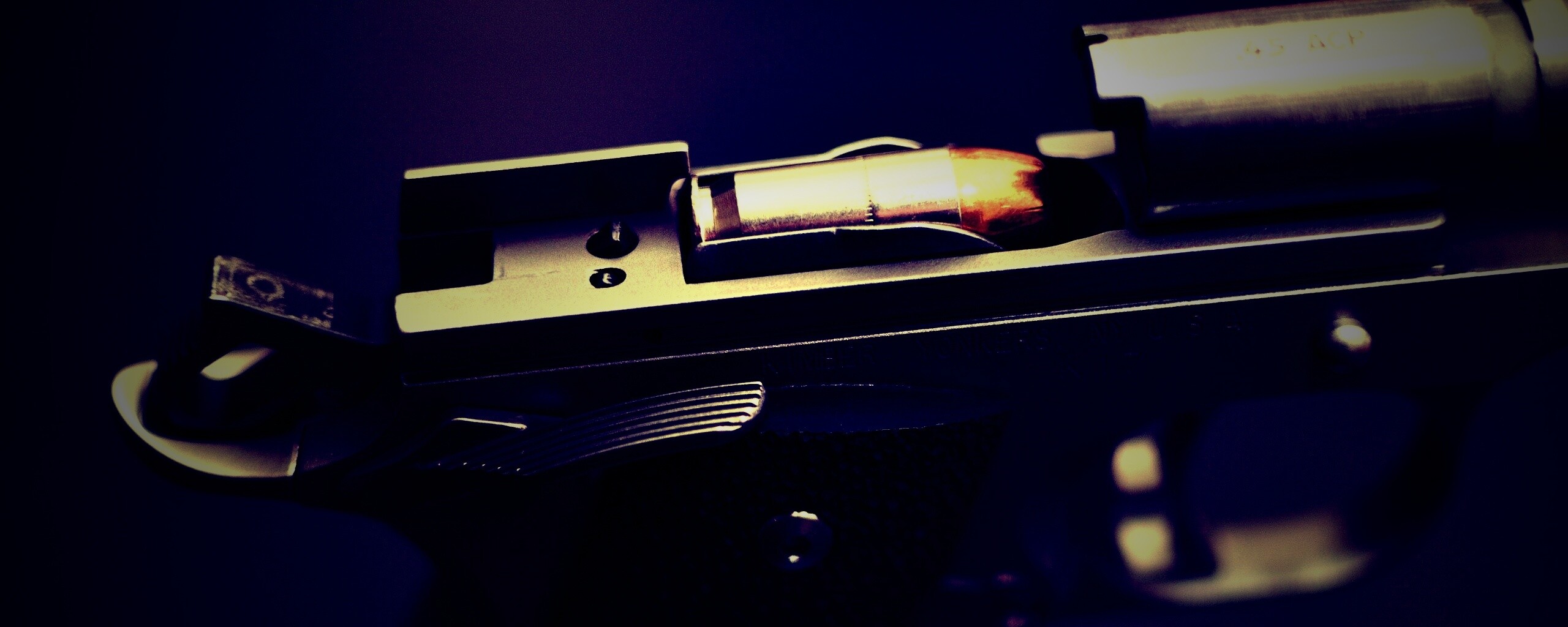 Разобранный пистолет обои