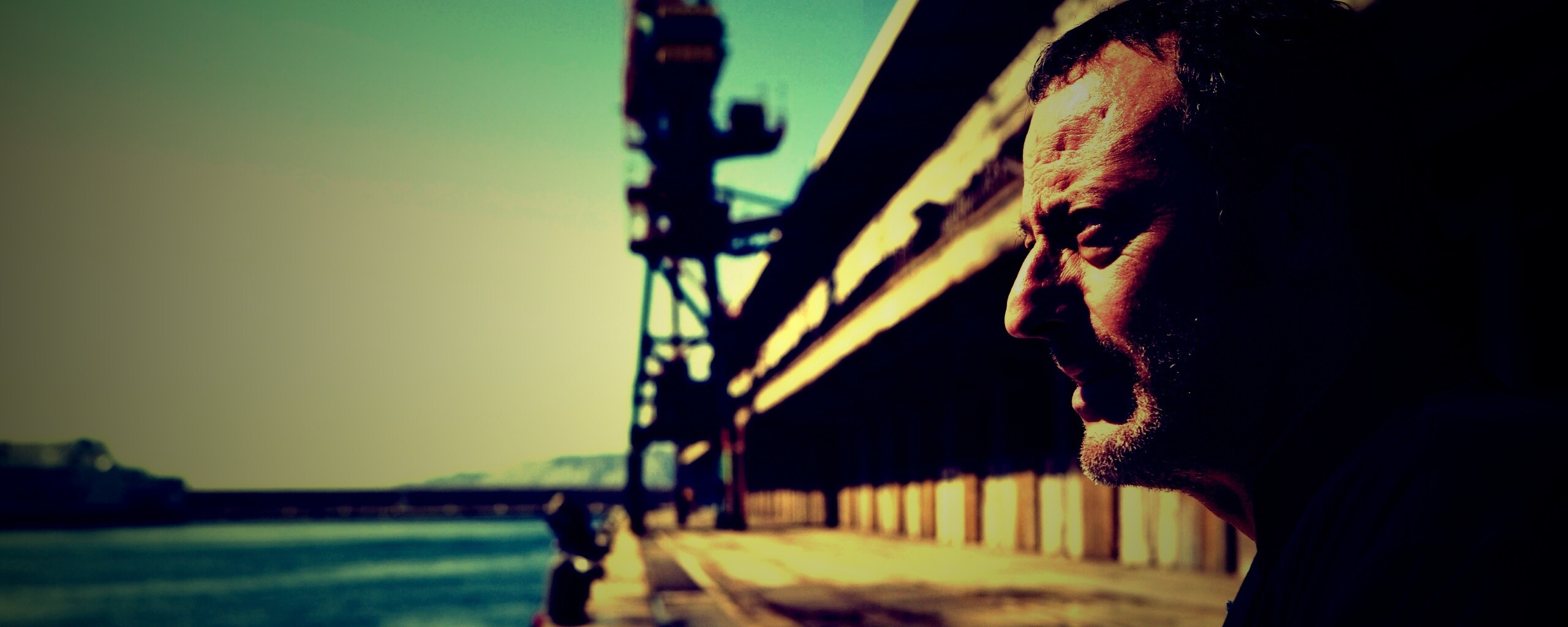 Жан Рено в порту обои