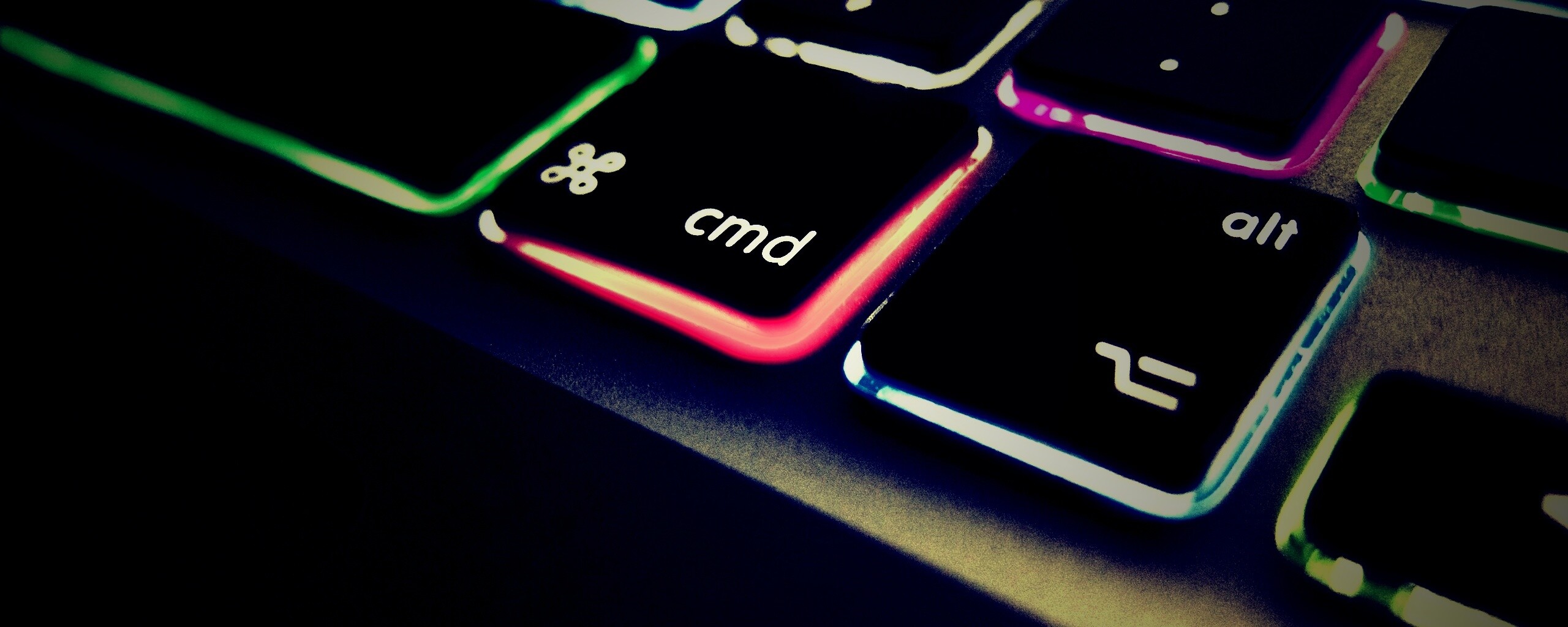 Разноцветная клава макбука обои