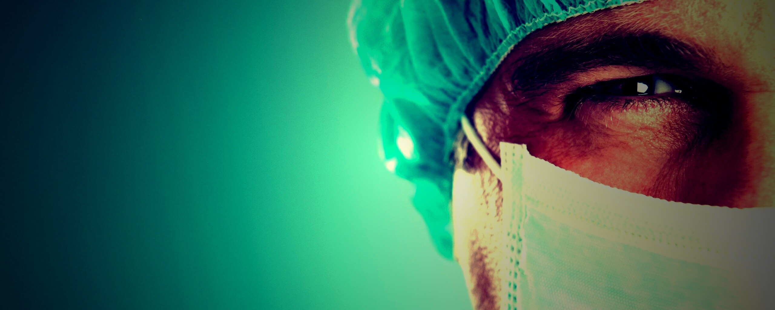 Лицо хирурга обои