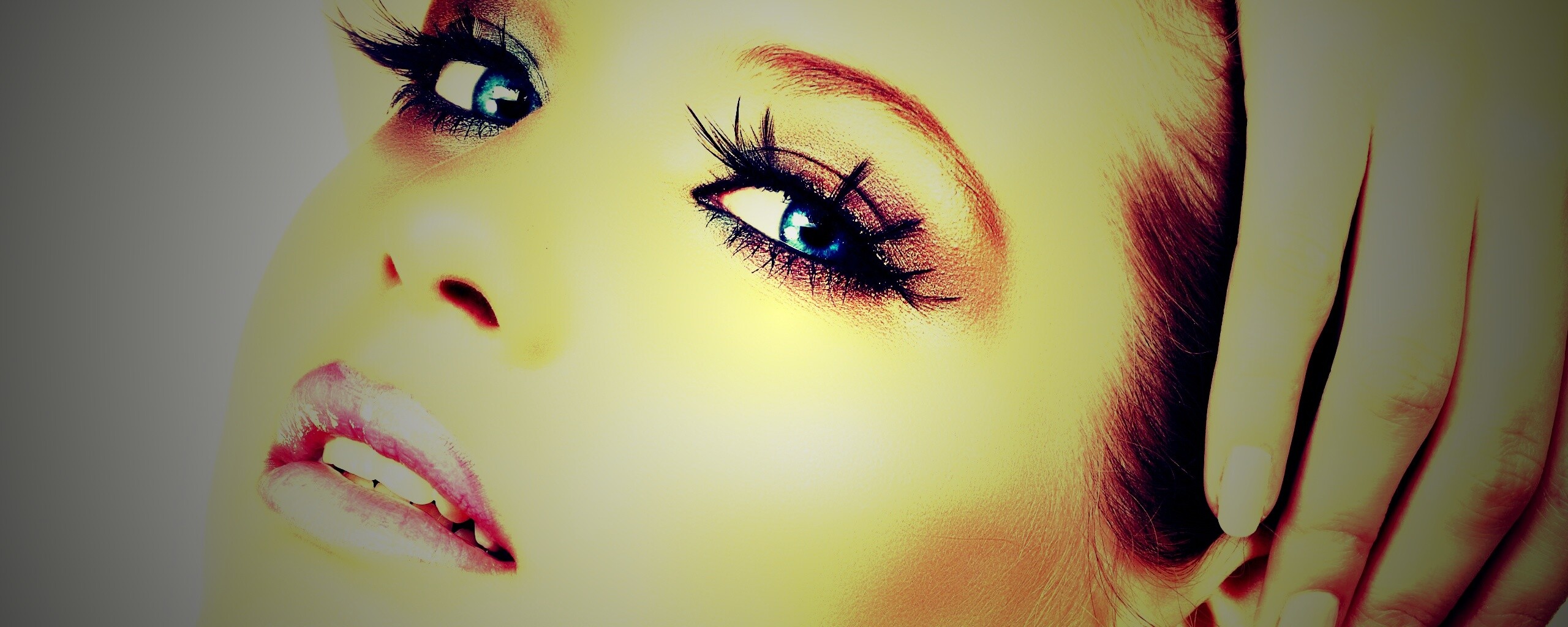 Красивое лицо обои