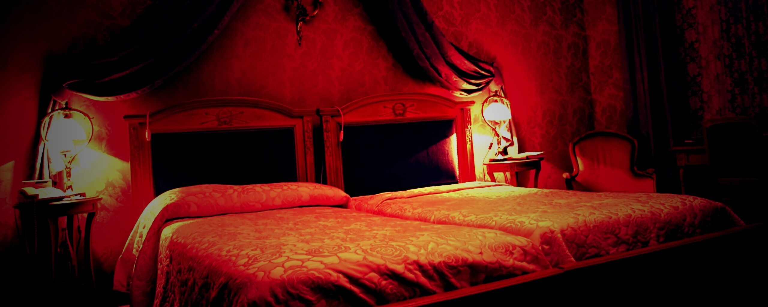 Спальня обои