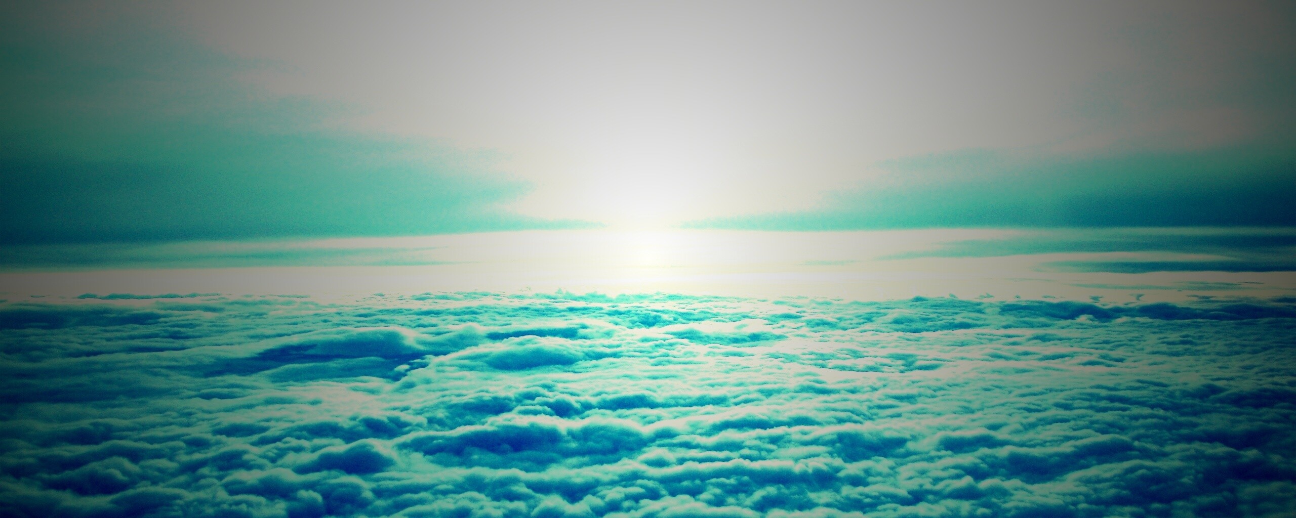 Над облаками обои