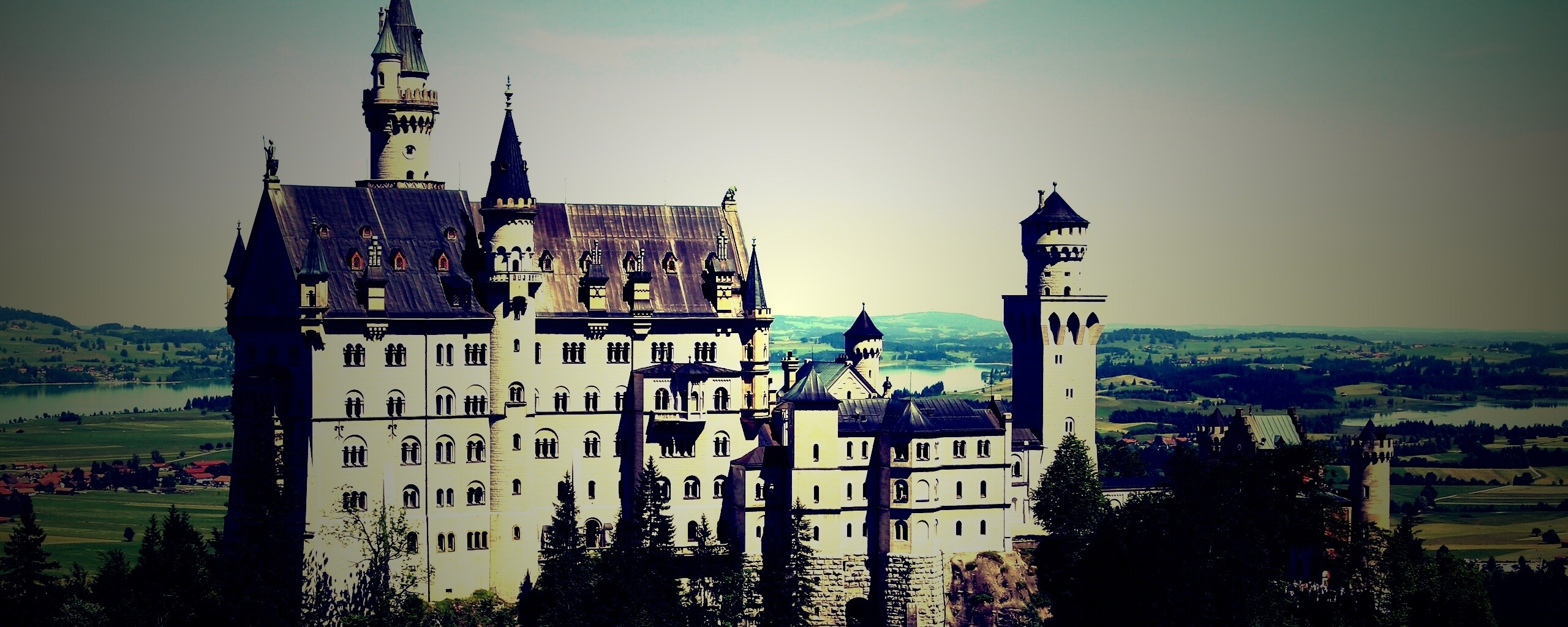 Замок Нойшванштайн в Баварии обои