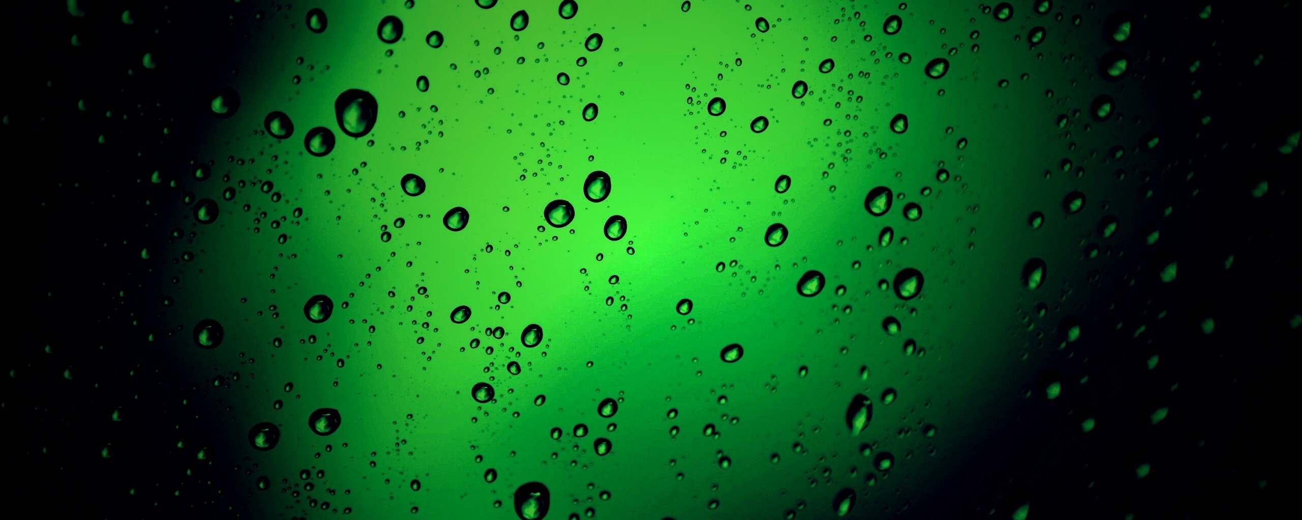 Обои капель дождя на стекле обои