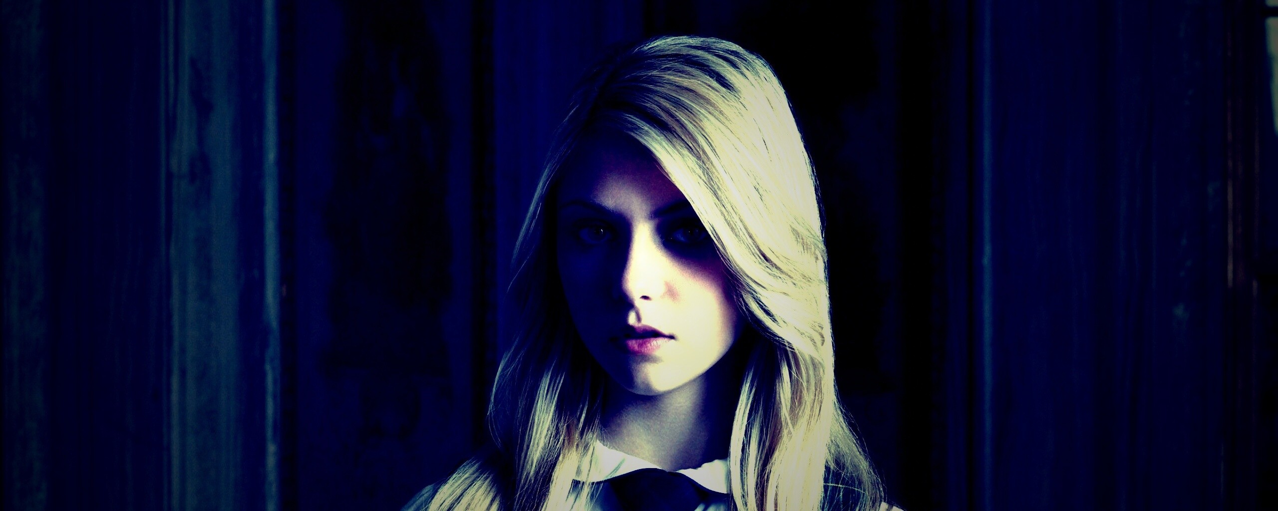 Тейлор Момсен обои