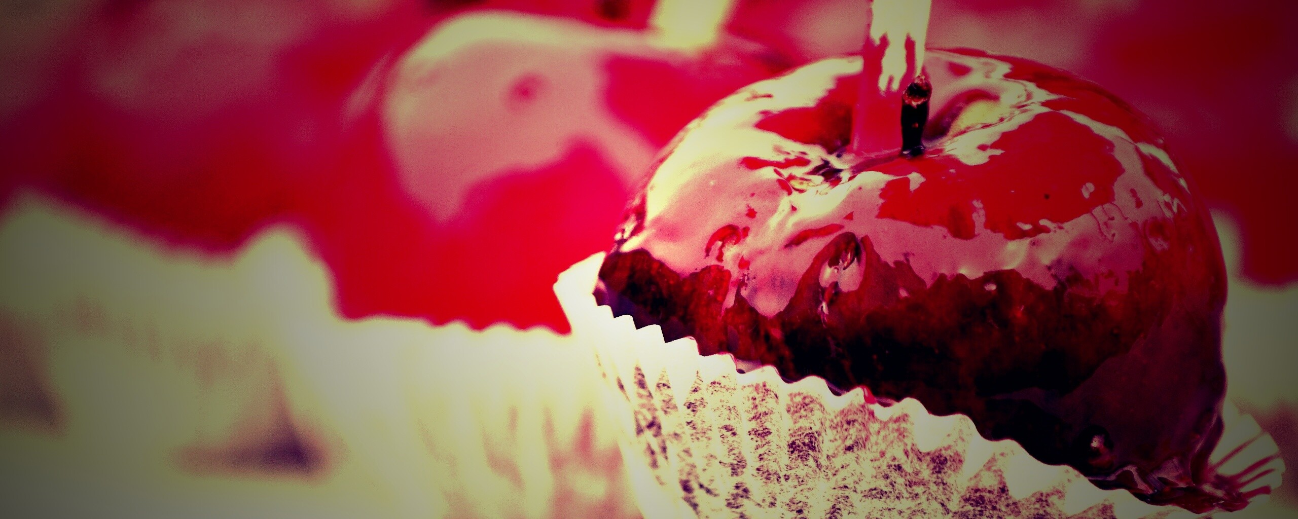 Яблочко в карамели обои