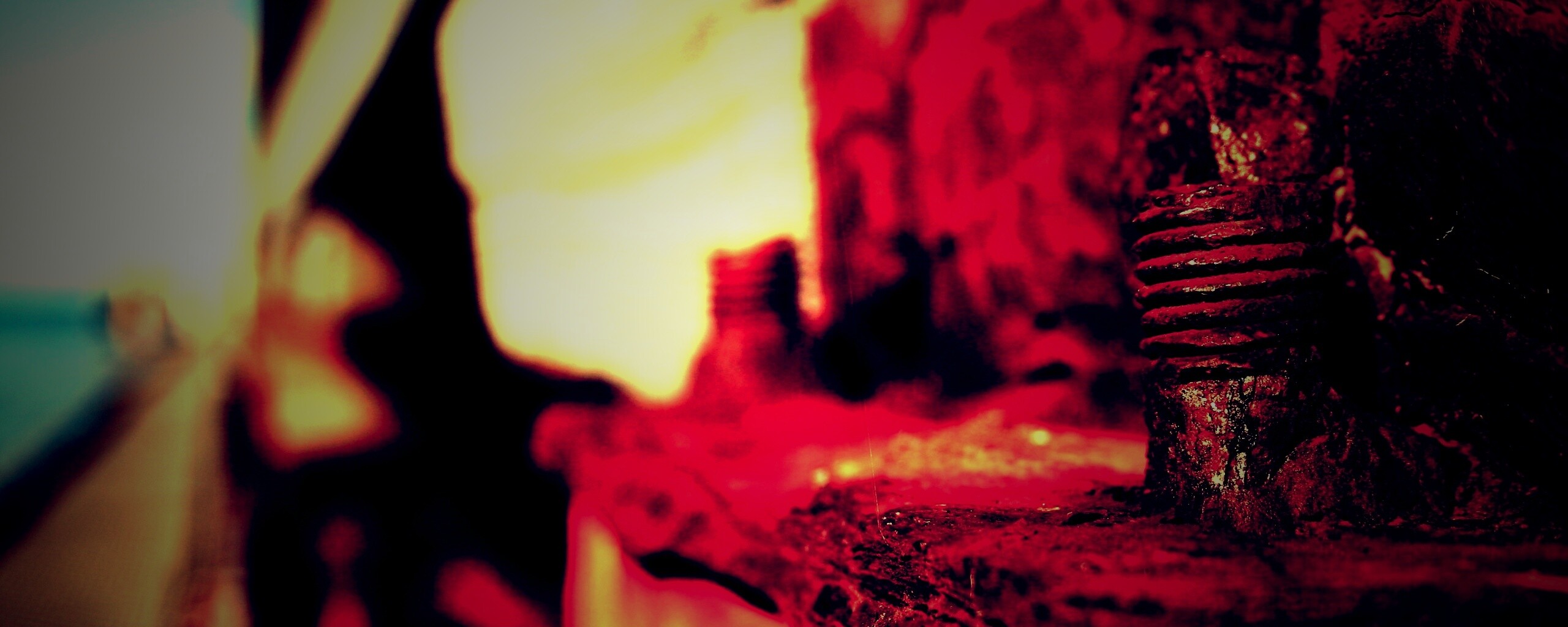 Проржавевшие болты обои