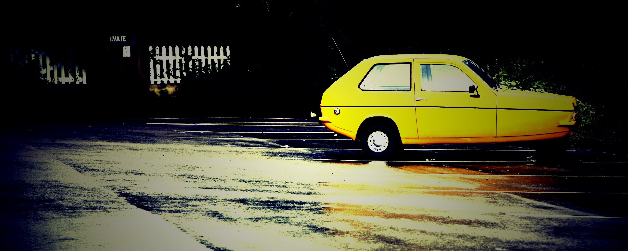 Трёхколёсный ретро автомобиль обои