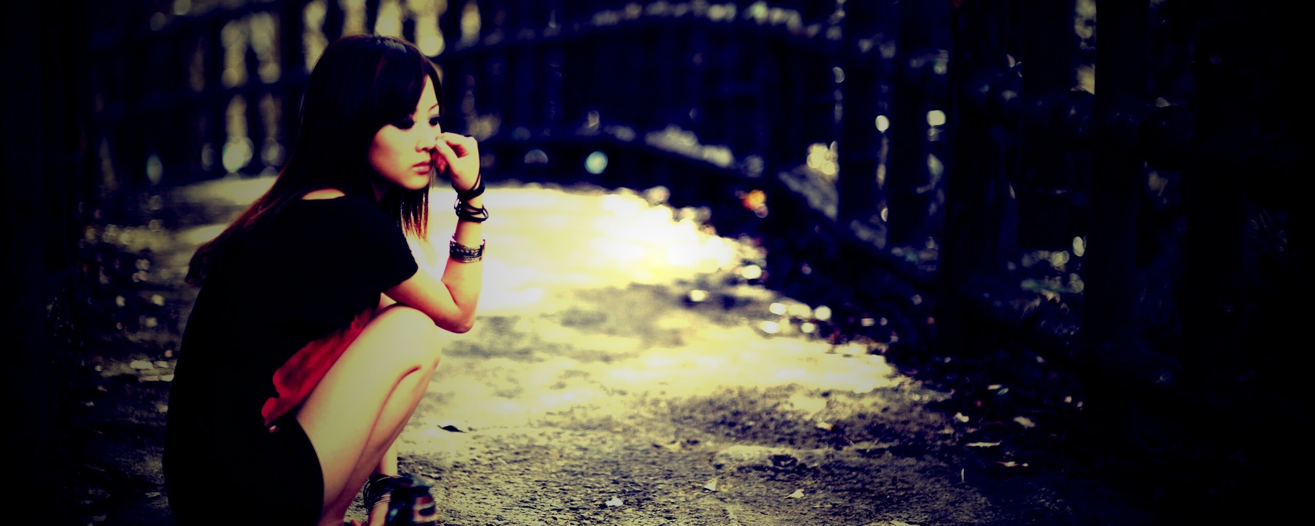 Грустная японская девушка обои