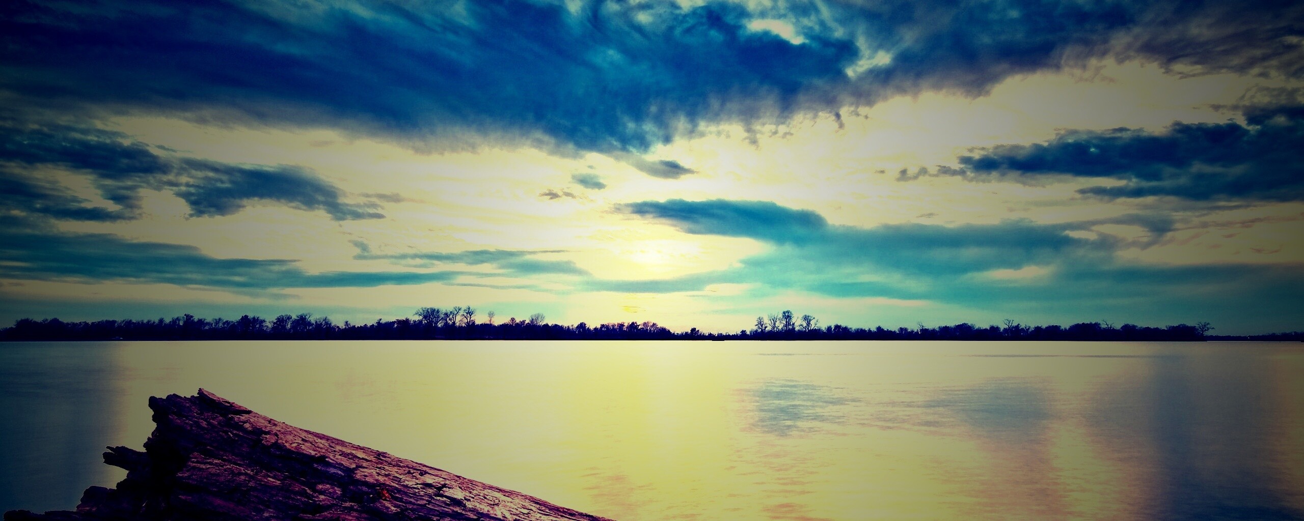 Закат на озере обои