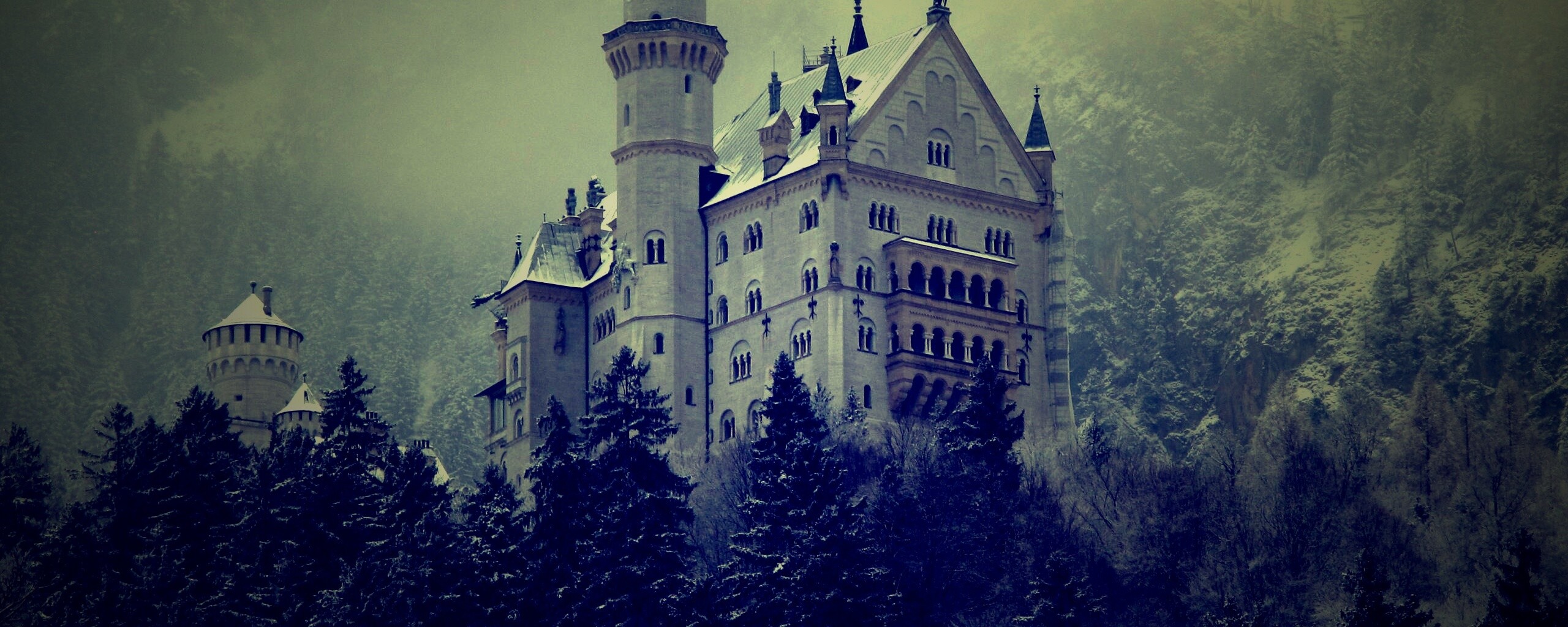 Заснеженный Нойшванштайн обои