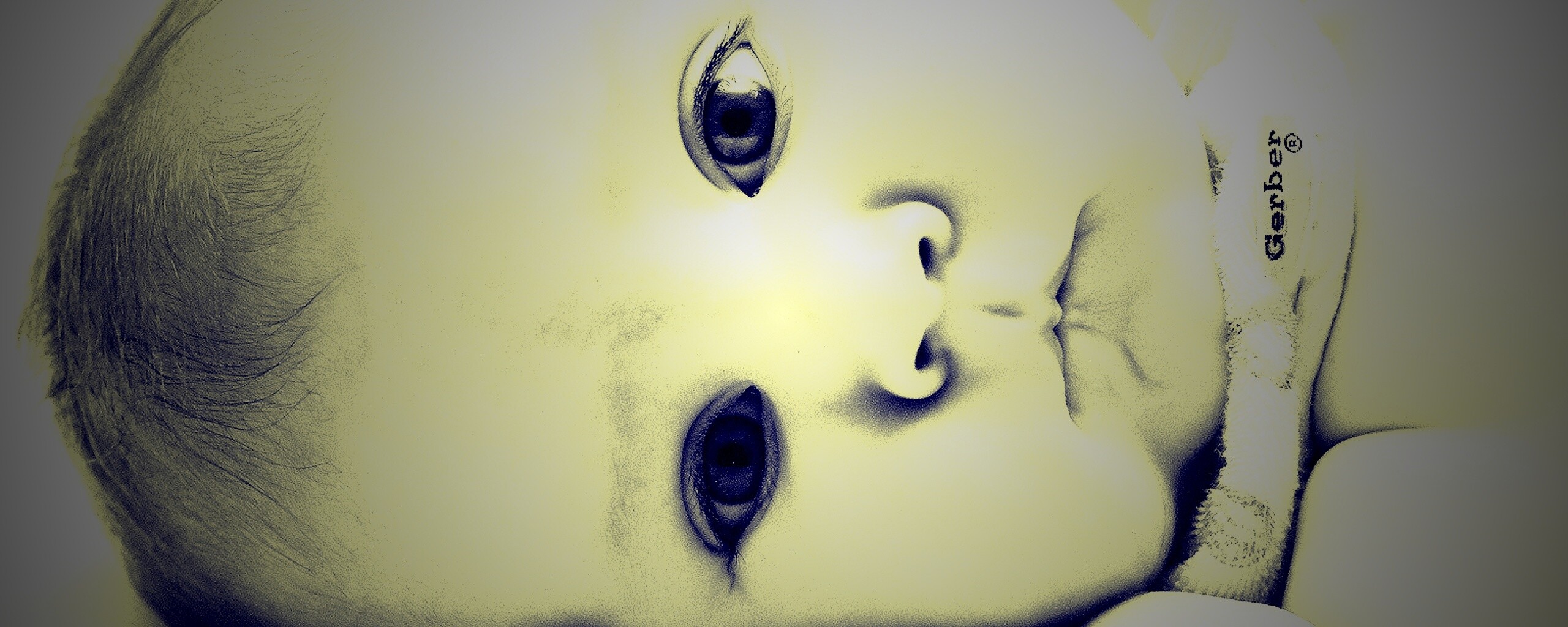 Задумчивый обои