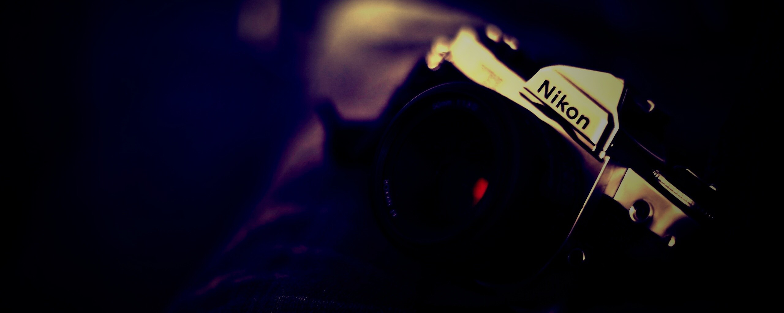 Плёночный фотоаппарат Nikon обои