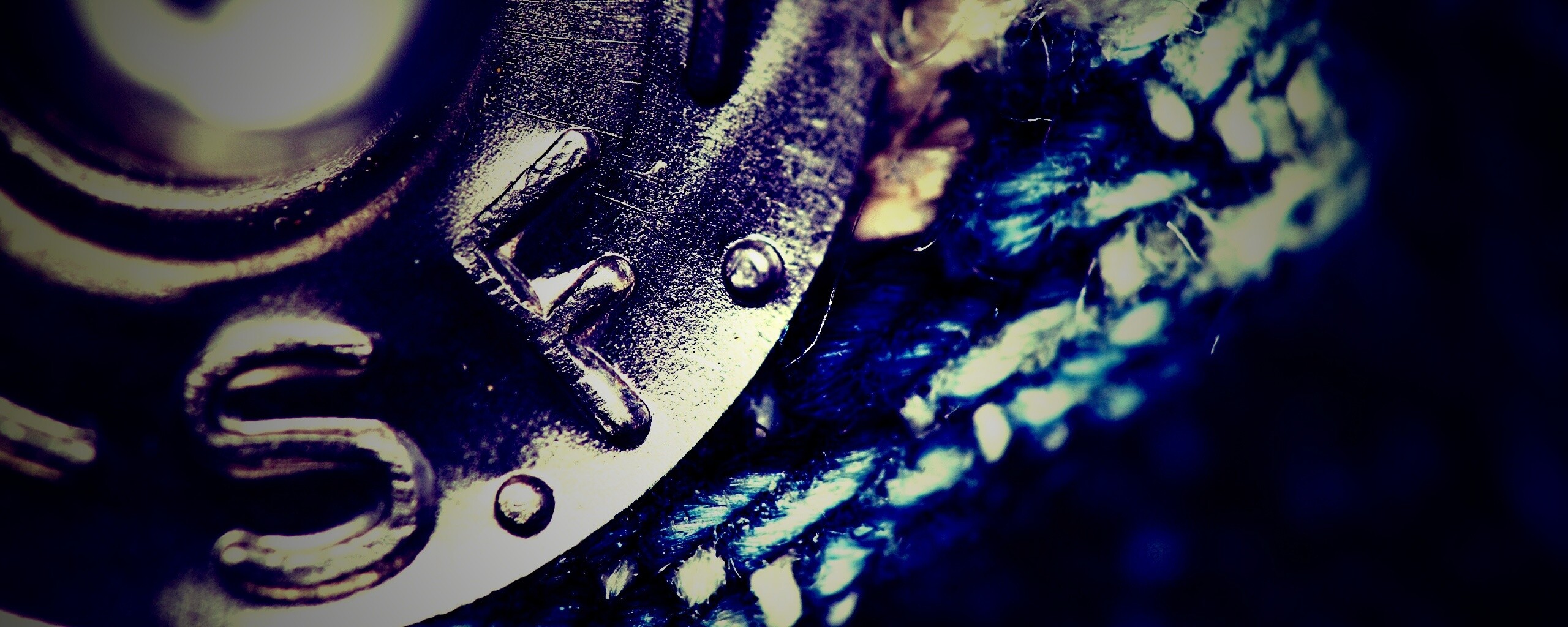 Заклепка на джинсах в макро обои