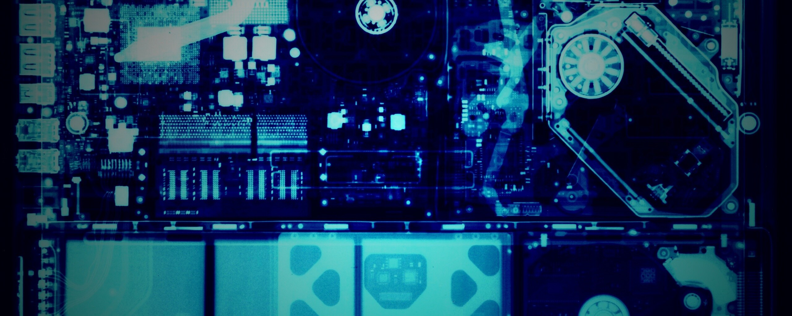 Рентгеновский снимок ноутбука обои