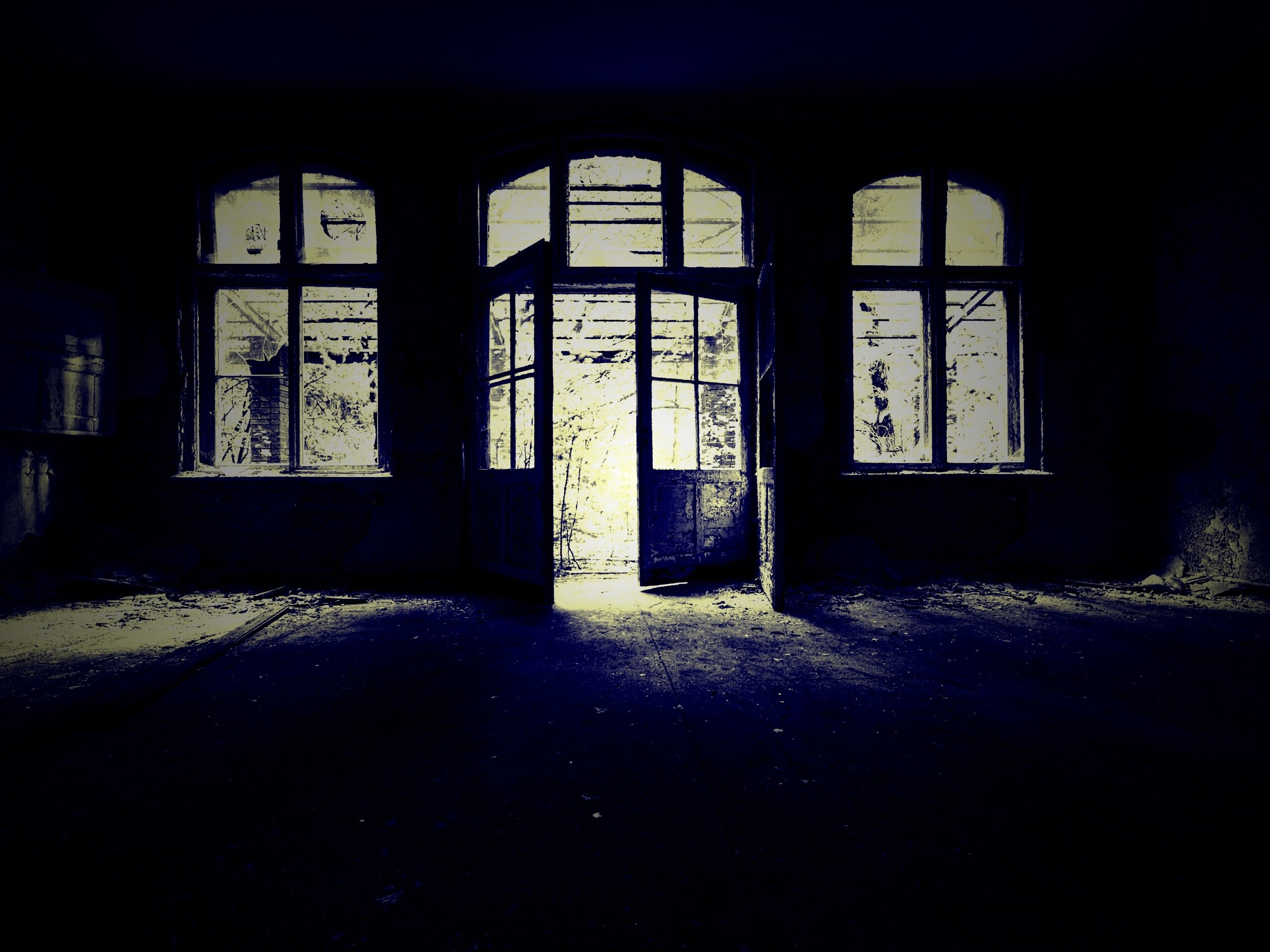 Комната в заброшенном здании обои