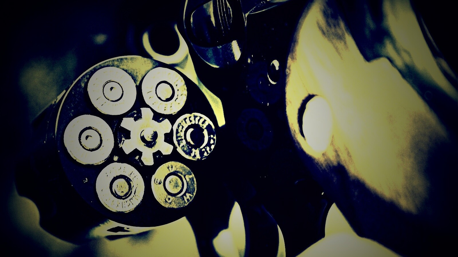 Револьвер обои