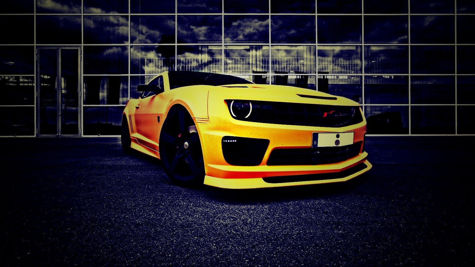 Желтый монстр обои