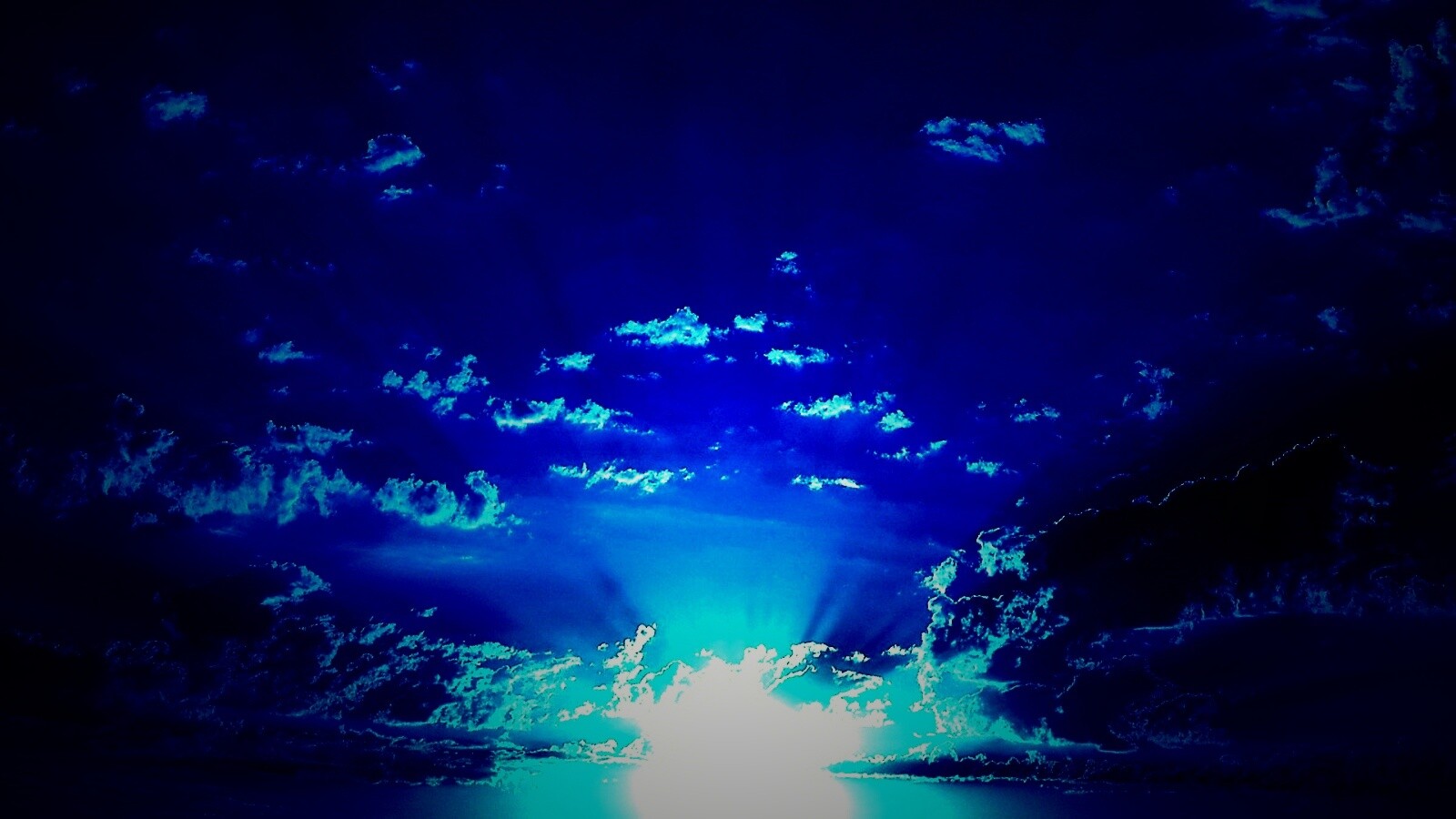 Восход в горах обои