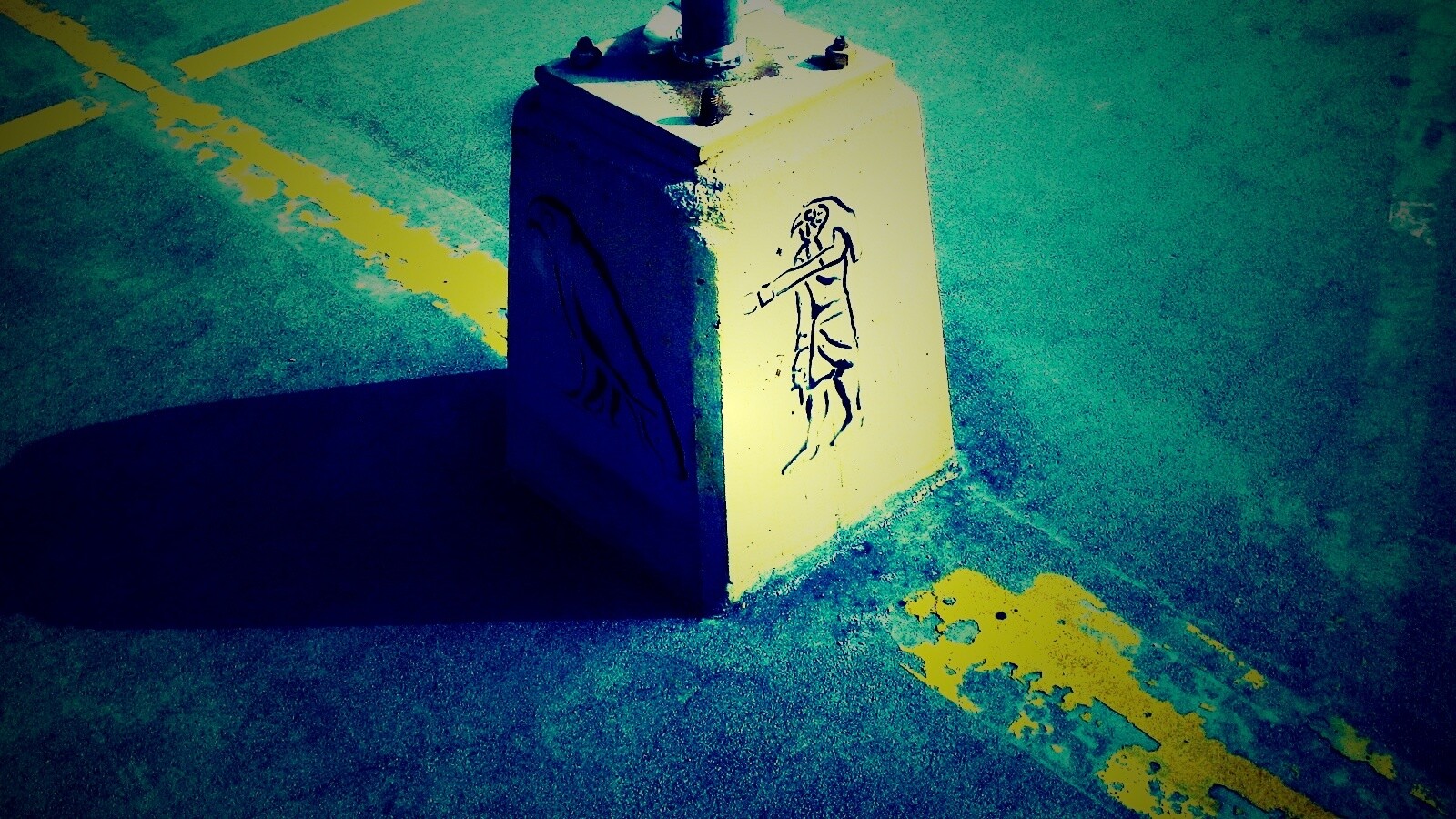 Египетские иероглифы на столбе обои