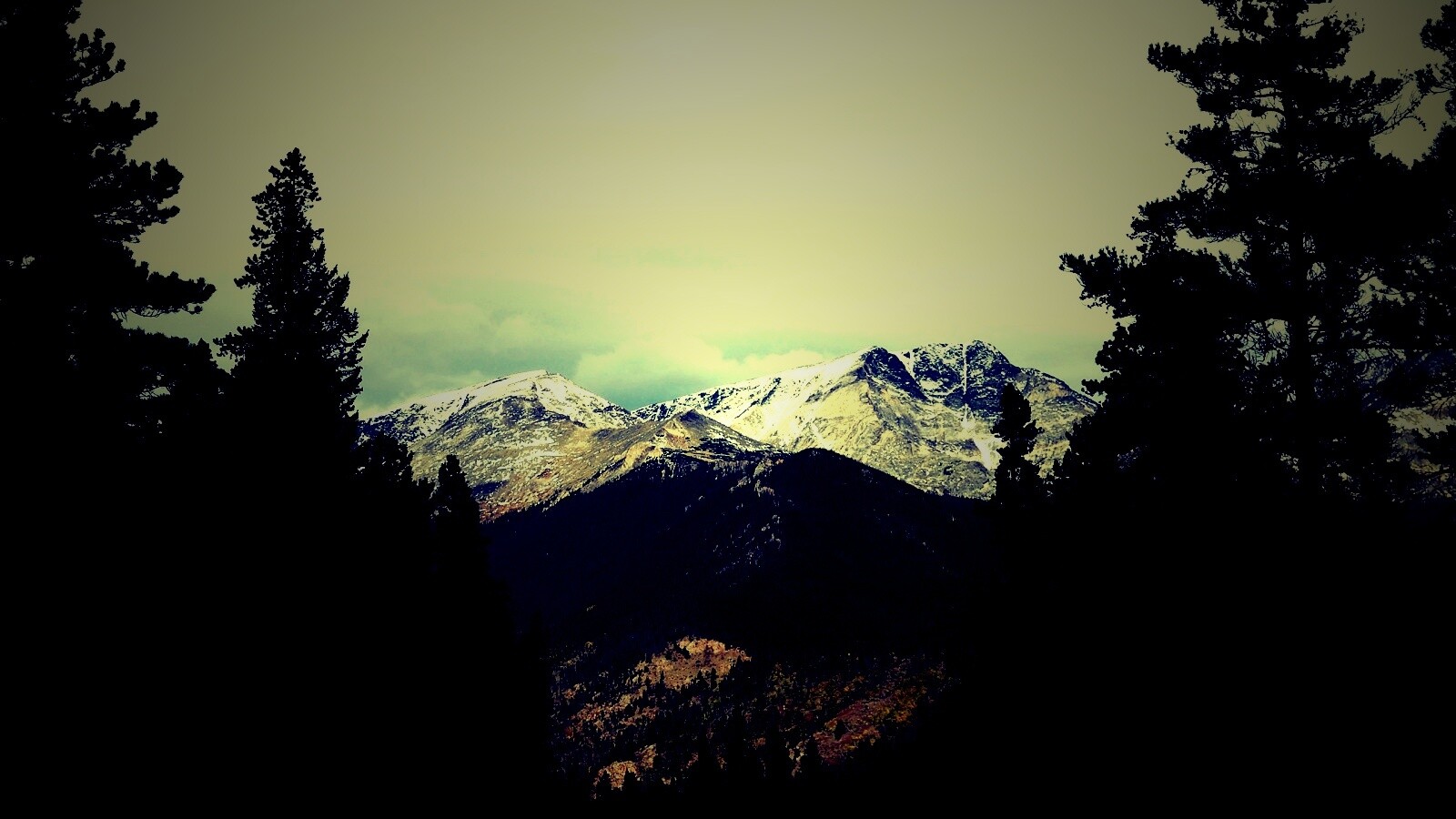 Вид на горы обои