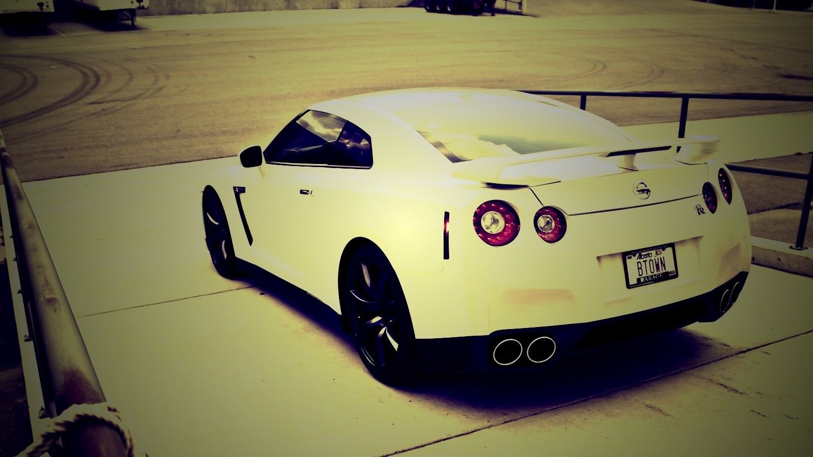 Белый ниссан обои