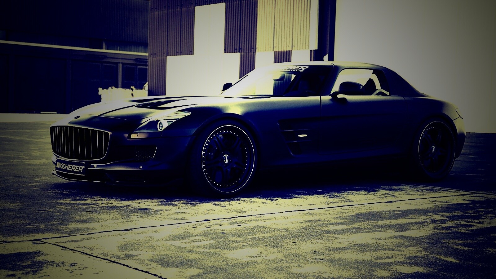 Черный спорткар обои